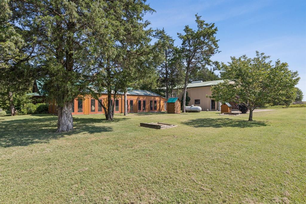 Pottsboro, Texas, 75076, United States, 3 Bedrooms Bedrooms, ,4 BathroomsBathrooms,Residential,For Sale,1949804