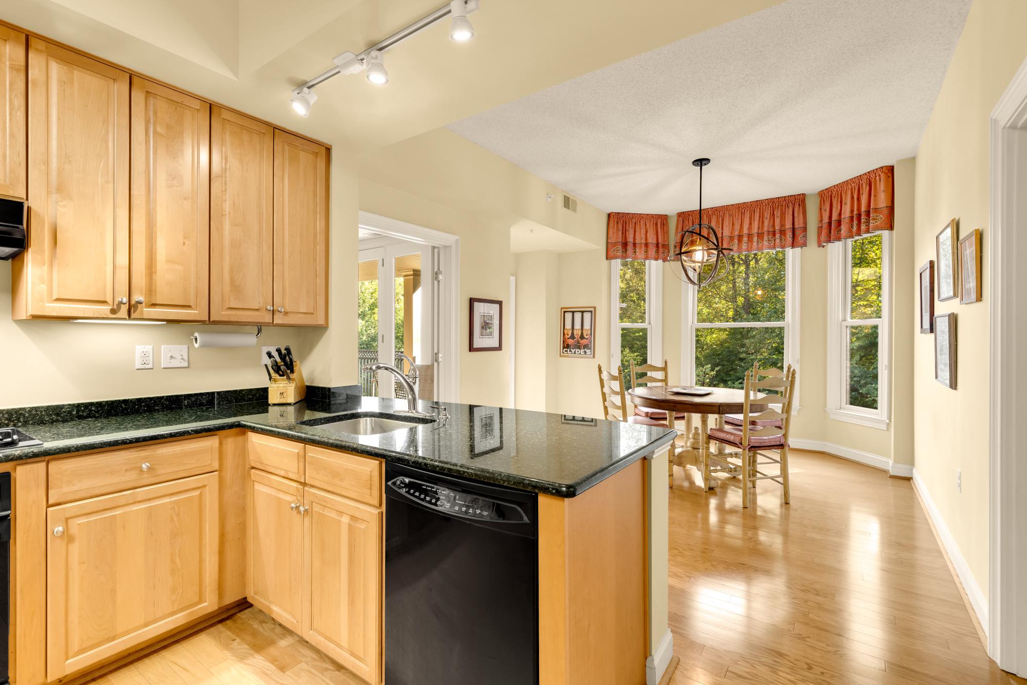  10400 Strathmore Park Court, North Bethesda, MD, 20852 - 物件實景
