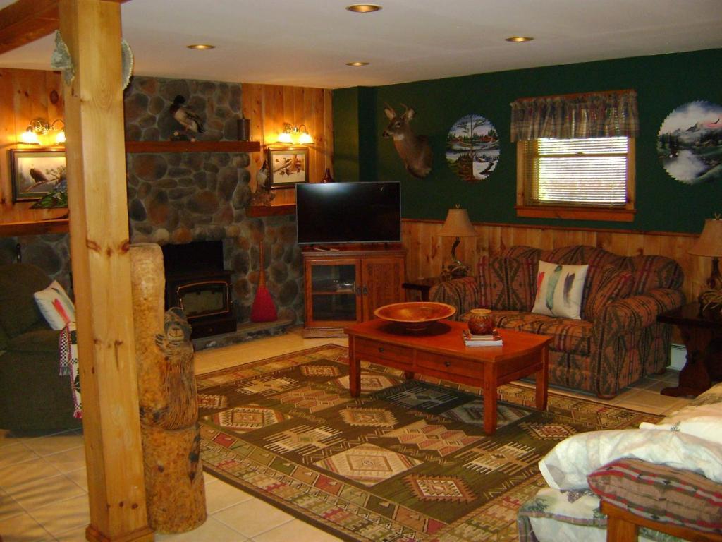 1187 Lower Meeker Hollow Road, Roxbury, New York, 12474, United States, 5 Bedrooms Bedrooms, ,3 BathroomsBathrooms,Residential,For Sale,1187 Lower Meeker Hollow Road,1632395