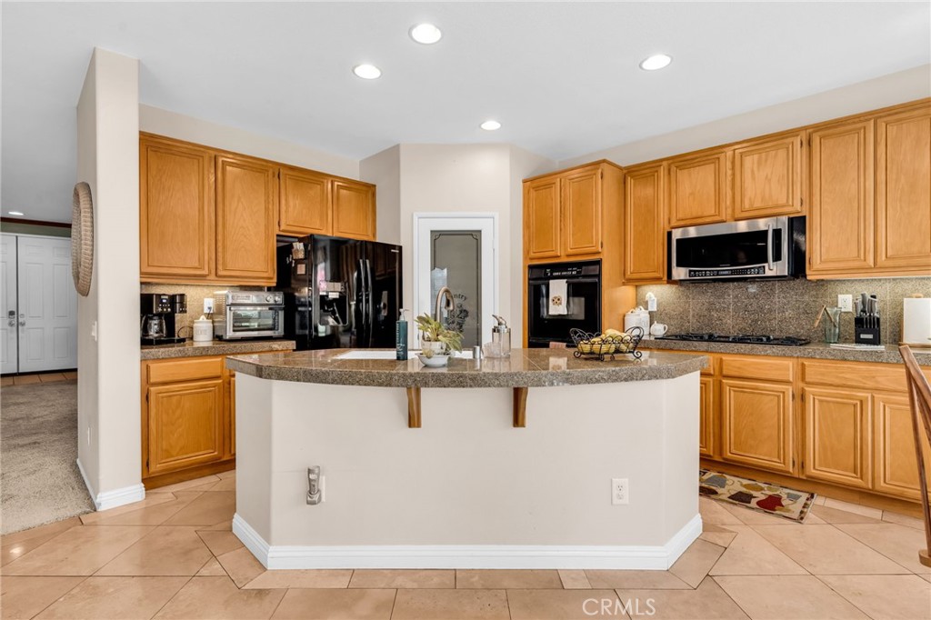 Eastvale, California, 92880, United States, 4 Bedrooms Bedrooms, ,3 BathroomsBathrooms,Residential,For Sale,1976783