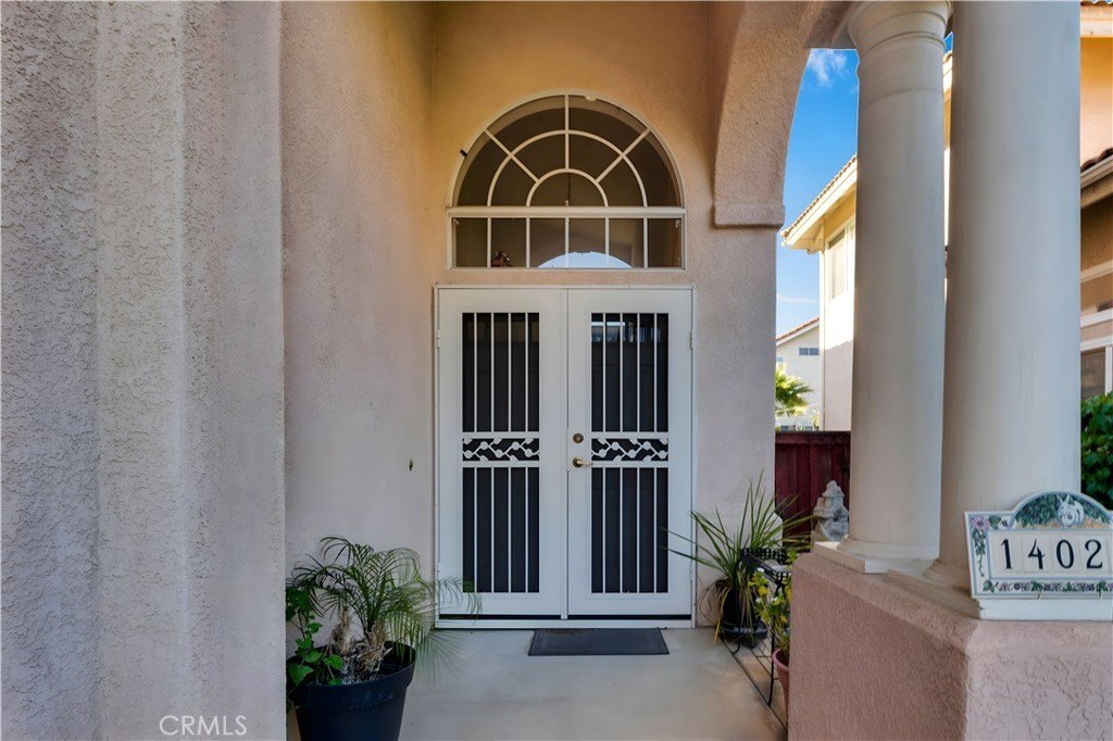 Fontana, California, 92336, United States, 4 Bedrooms Bedrooms, ,2 BathroomsBathrooms,Residential,For Sale,1943666