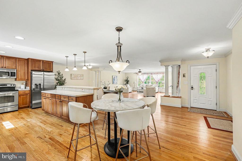 Winchester, Virginia, 22602, United States, 4 Bedrooms Bedrooms, ,3 BathroomsBathrooms,Residential,For Sale,2040713