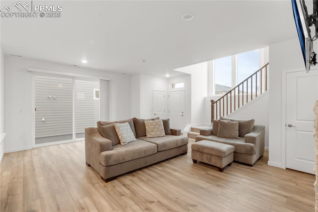 Colorado Springs, Colorado, 80924, United States, 3 Bedrooms Bedrooms, ,3 BathroomsBathrooms,Residential,For Sale,1911432