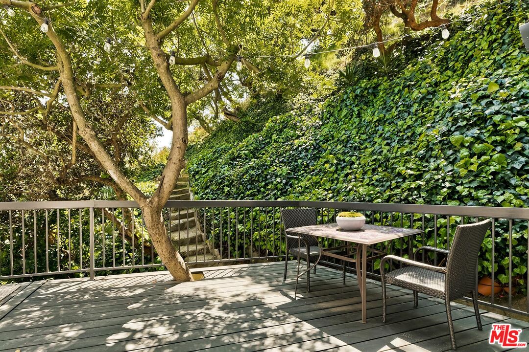 2275 Betty Ln, Beverly Hills, California, 90210, United States, 3 Bedrooms Bedrooms, ,3 BathroomsBathrooms,Residential,For Sale,2275 Betty Ln,1498020
