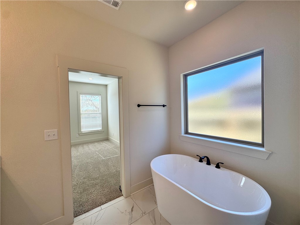 Rogers, Arkansas, 72758, United States, 4 Bedrooms Bedrooms, ,3 BathroomsBathrooms,Residential,For Sale,2003500