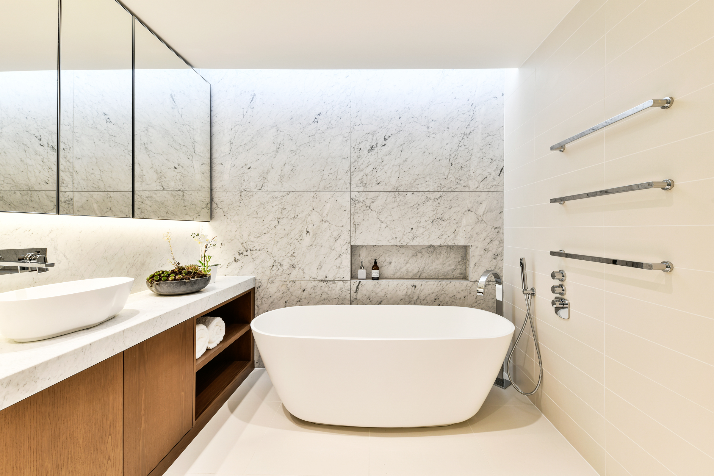  A light-filled three-bedroom apartment with three balconies in Chelsea Creek - 物件實景