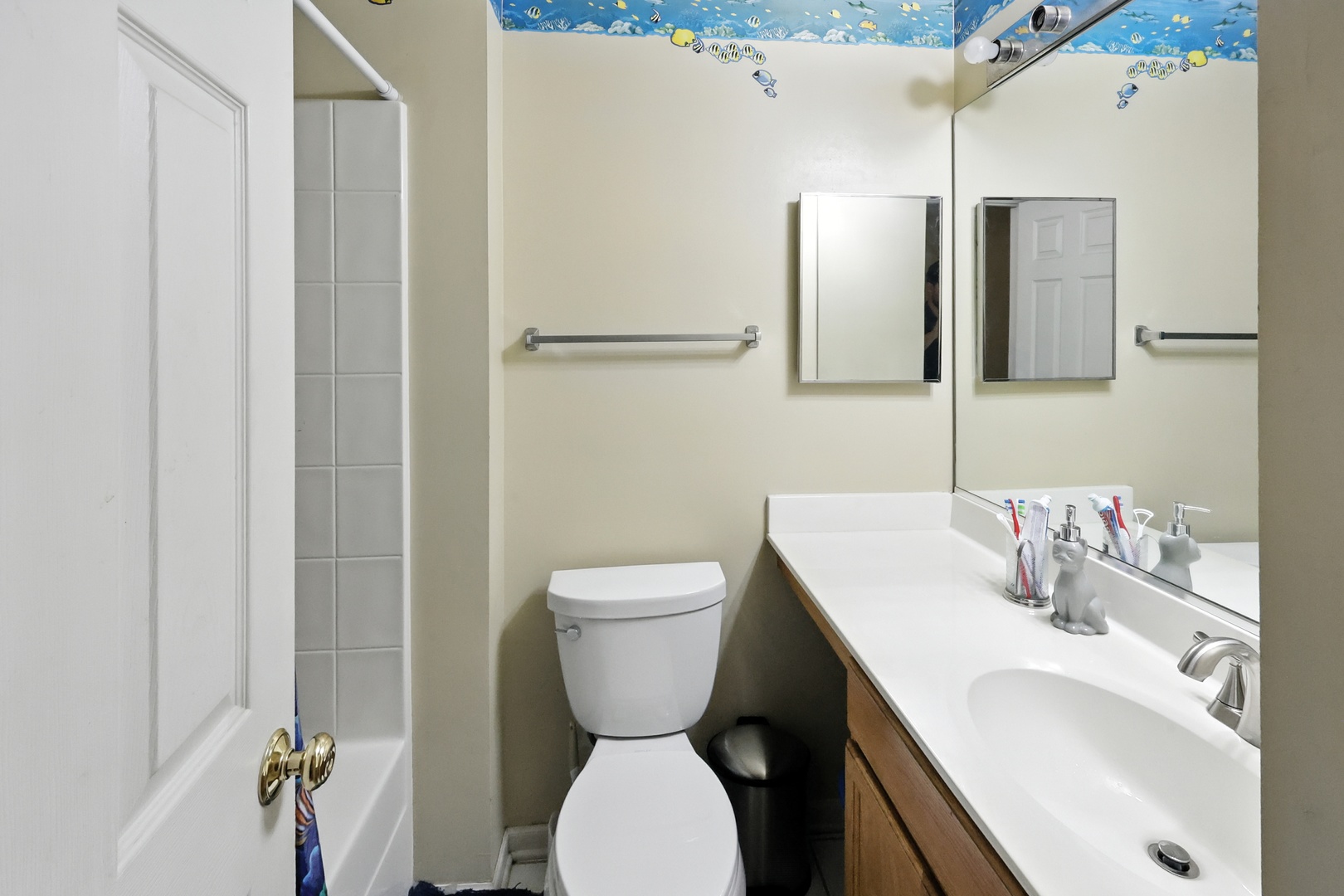 Vernon Hills, Illinois, 60061, United States, 4 Bedrooms Bedrooms, ,4 BathroomsBathrooms,Residential,For Sale,1924682