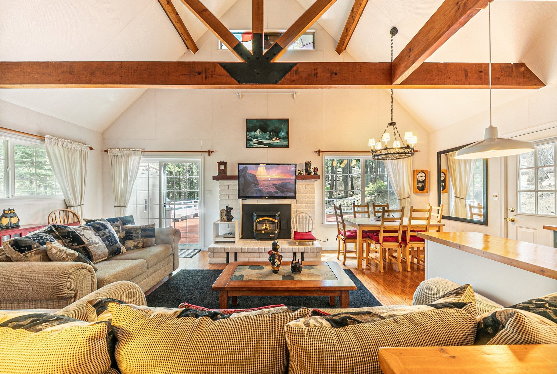  Lake Tahoe Sanctuary with HOA Pier, Beach, and Buoy Field - 物件實景