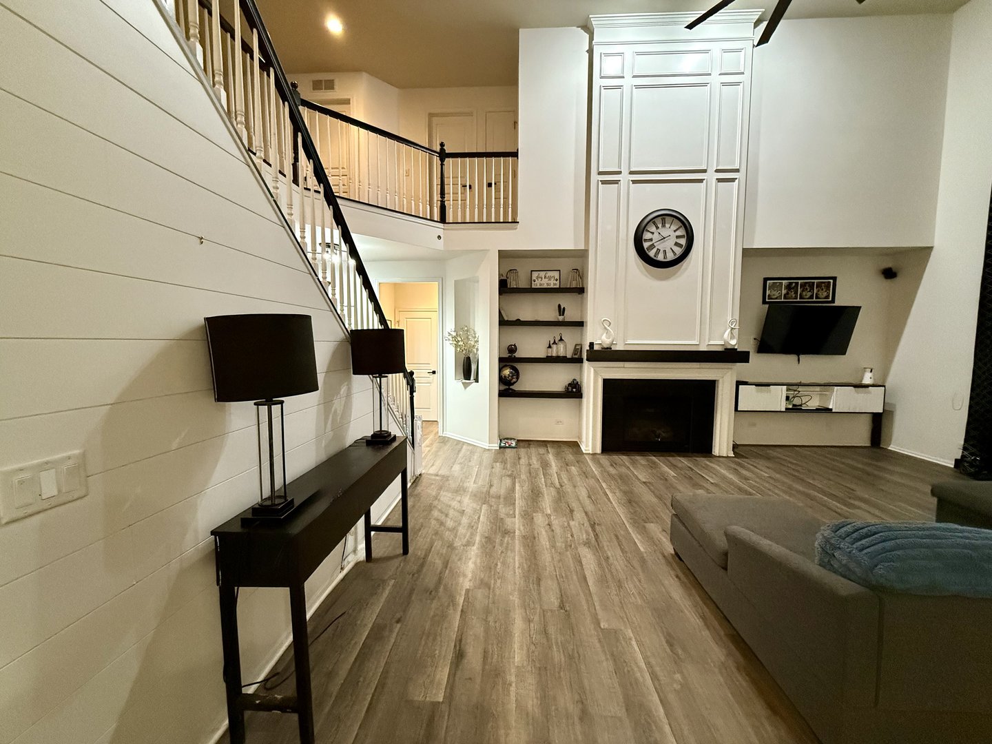 Yorkville, Illinois, 60560, United States, 4 Bedrooms Bedrooms, ,5 BathroomsBathrooms,Residential,For Sale,1991709