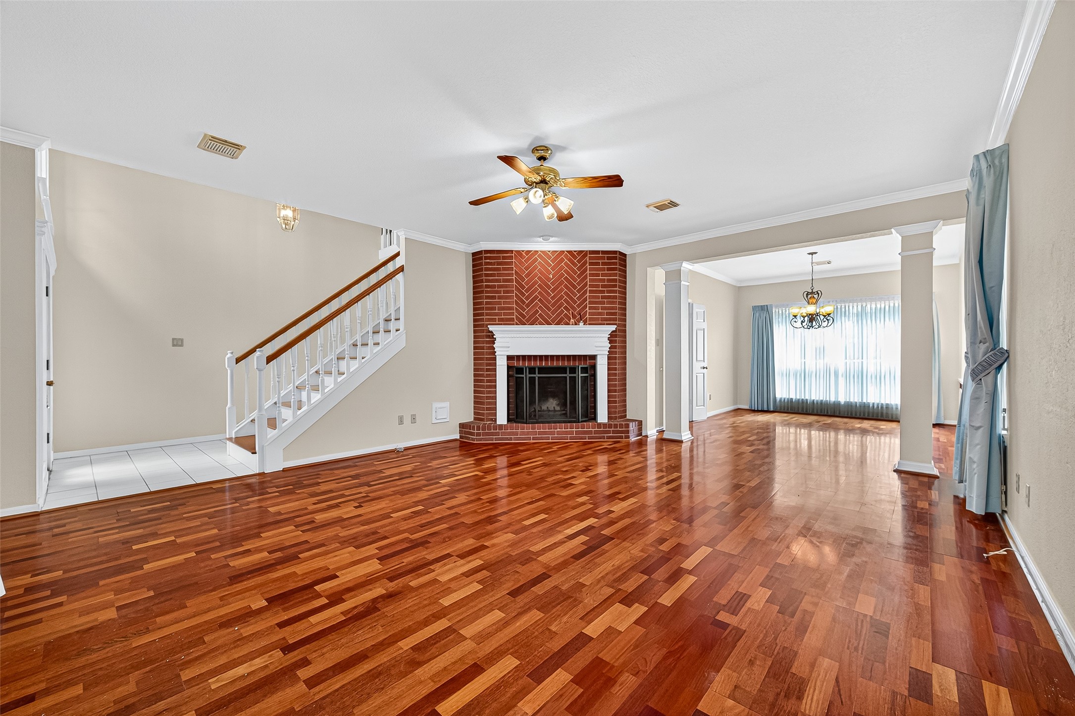 Sugar Land, Texas, 77478, United States, 5 Bedrooms Bedrooms, ,4 BathroomsBathrooms,Residential,For Sale,1971376