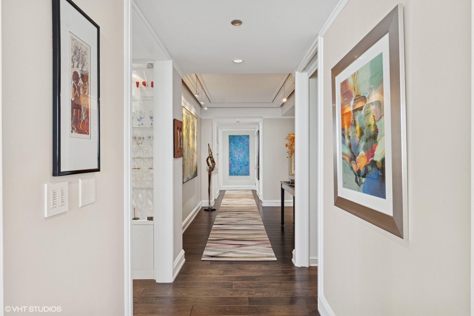 Chicago, Illinois, 60611, United States, 3 Bedrooms Bedrooms, ,3 BathroomsBathrooms,Residential,For Sale,1941703