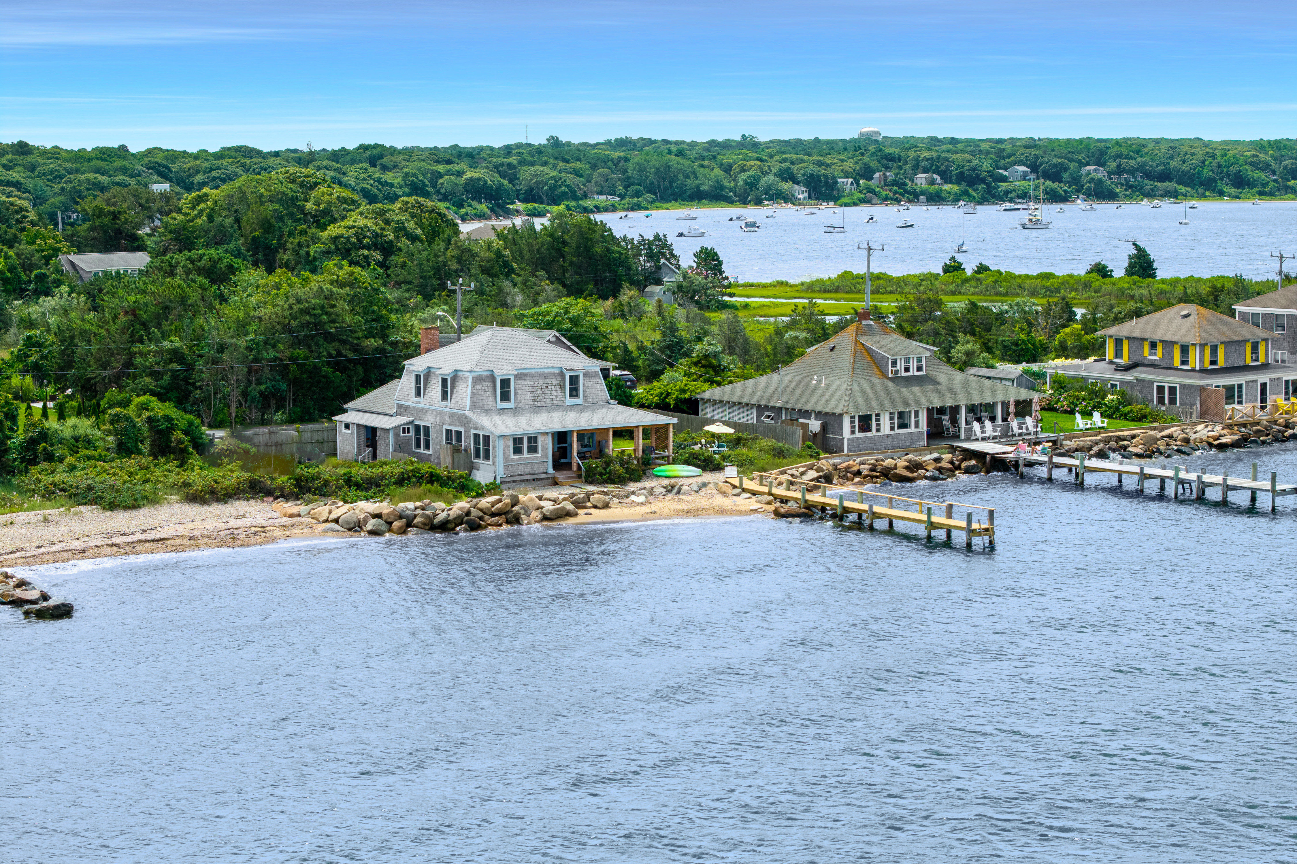  Waterfront with Dock on Vineyard Haven Harbor - 物件實景