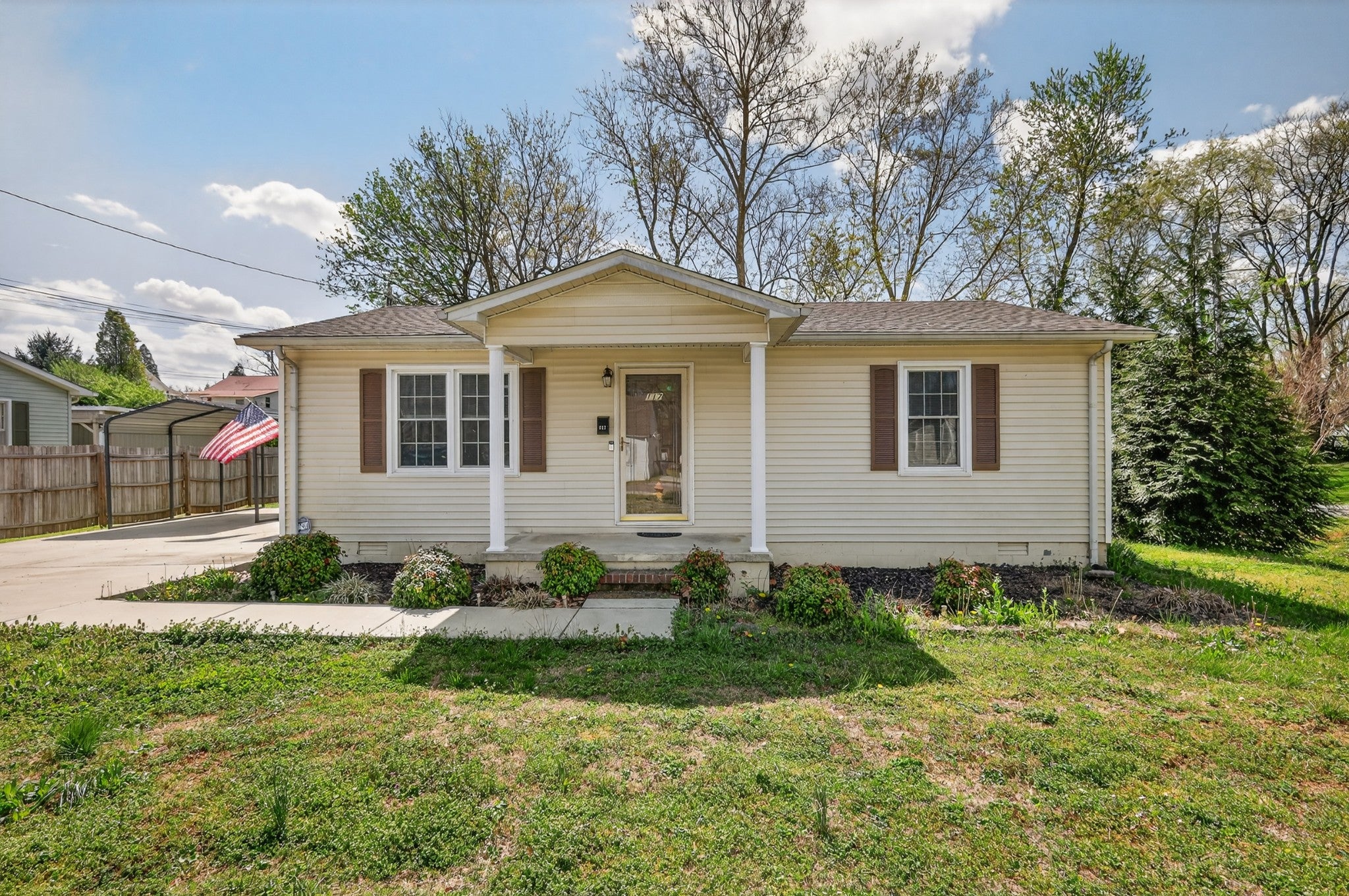 Seitz St, Mcminnville, TN 37110
