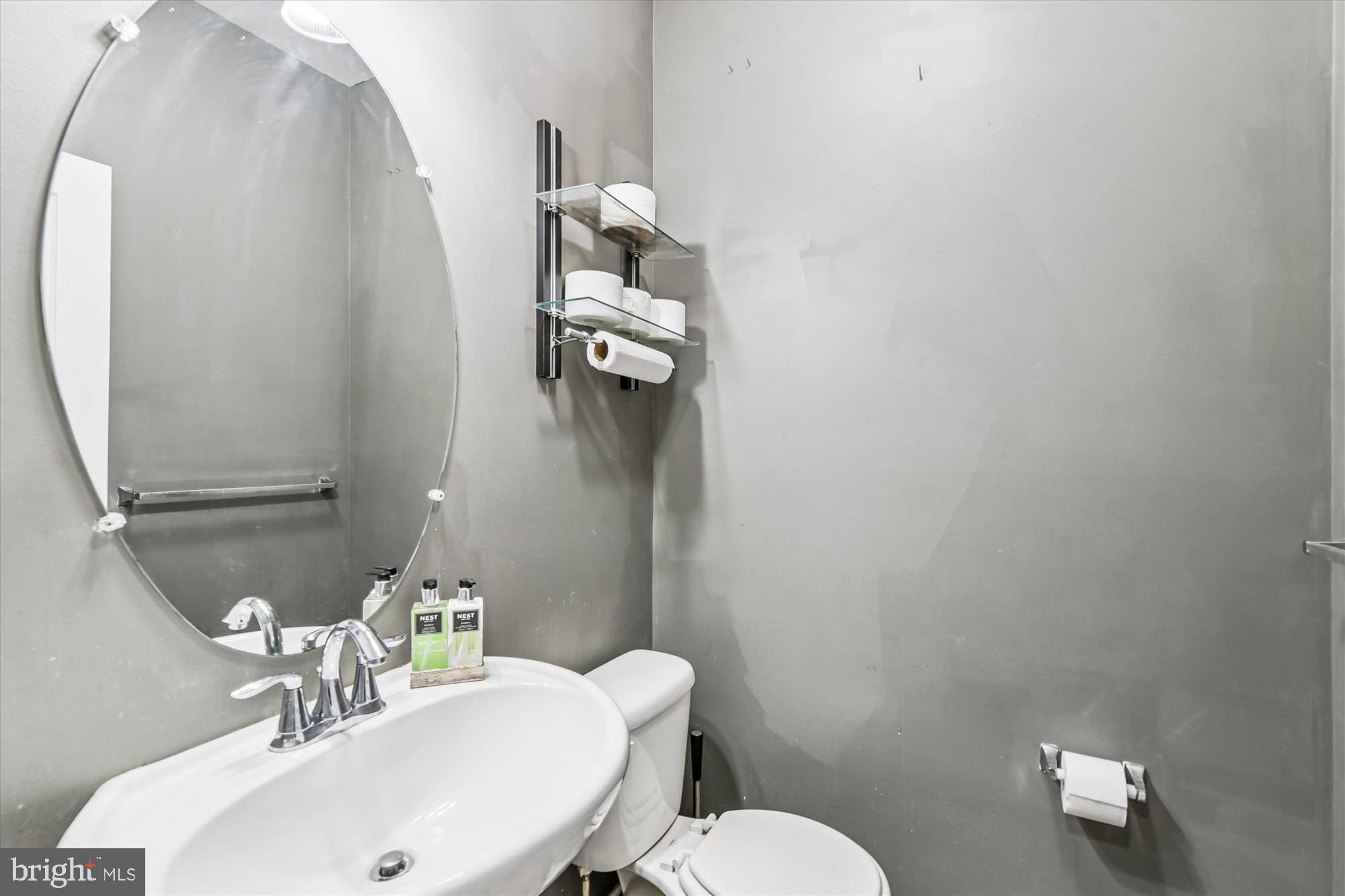 Aberdeen, Maryland, 21001, United States, 6 Bedrooms Bedrooms, ,5 BathroomsBathrooms,Residential,For Sale,1996659