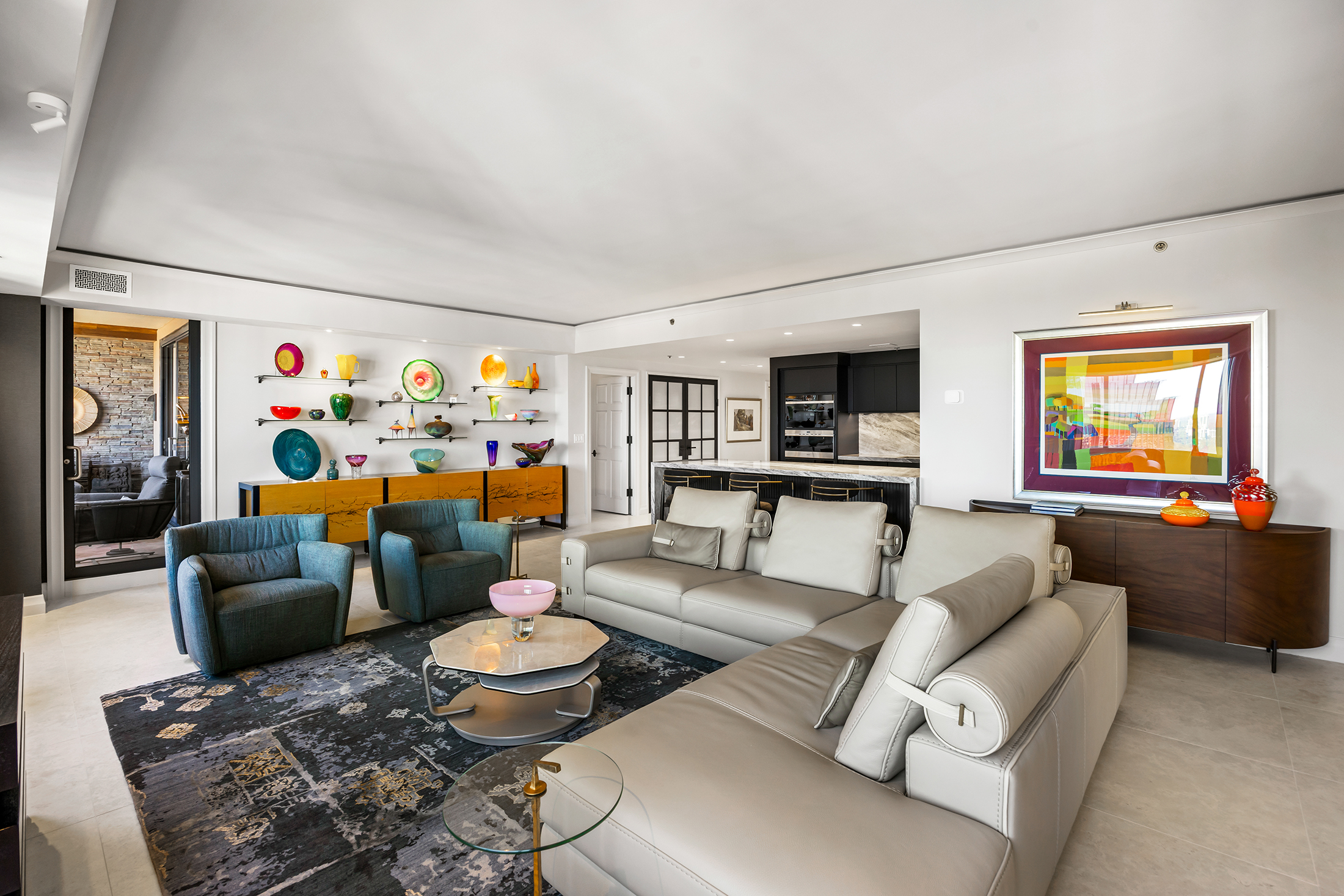  Sophisticated, Highly Customized Home in the Sky - 物件實景