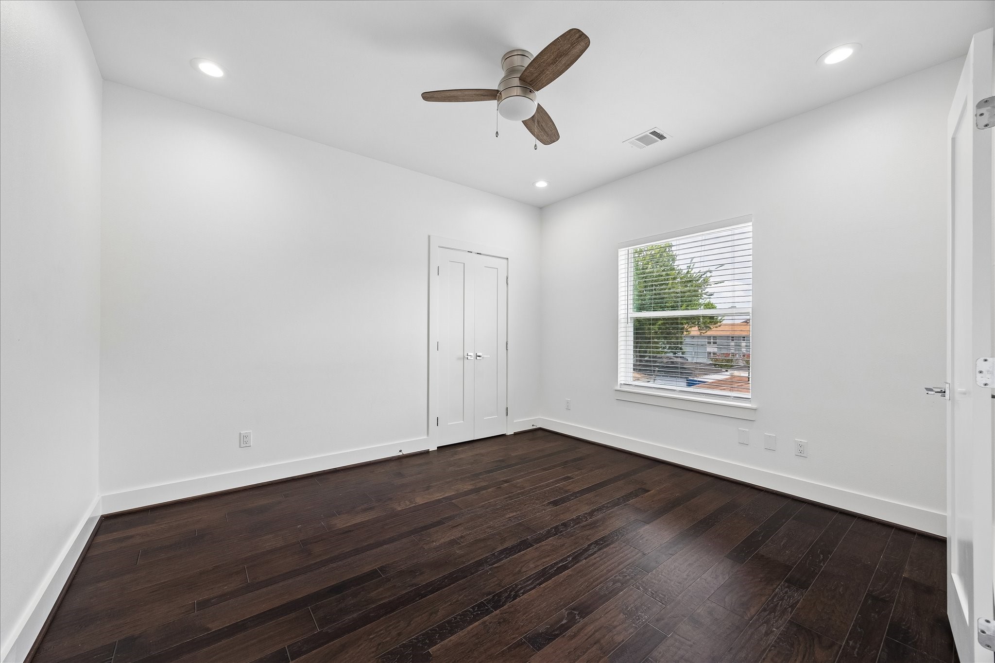  7702 Jacquelyn Oaks Road - 物件實景