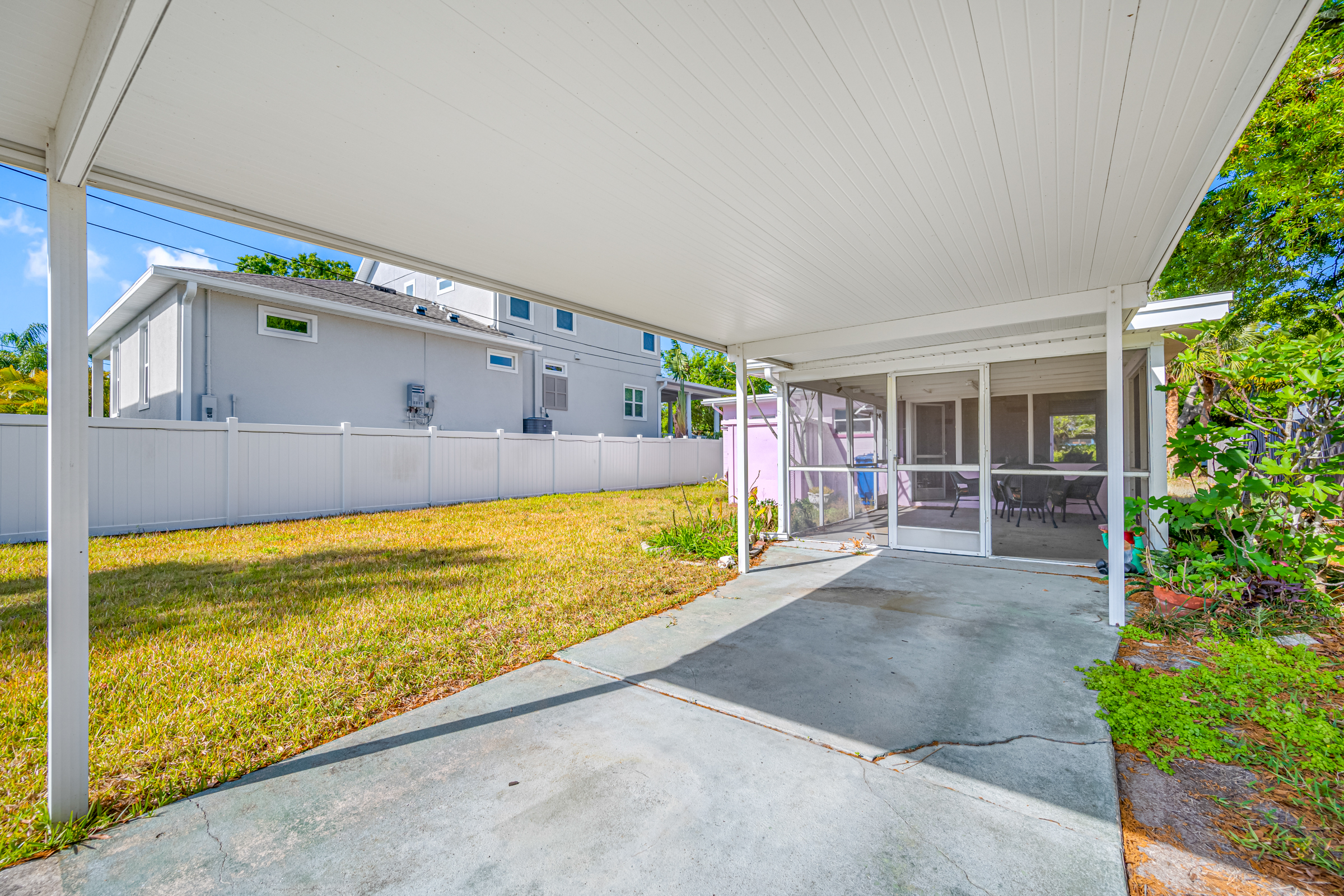 St Petersburg, Florida, 33701, United States, 2 Bedrooms Bedrooms, ,1 BathroomBathrooms,Residential,For Sale,1862109