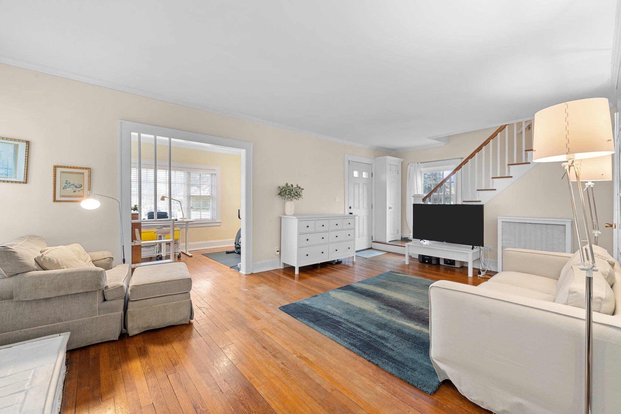 Rockville Centre, New York, 11570, United States, 4 Bedrooms Bedrooms, ,2 BathroomsBathrooms,Residential,For Sale,1928749