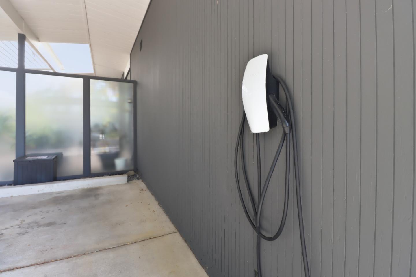 Cupertino, California, 95014, United States, 4 Bedrooms Bedrooms, ,2 BathroomsBathrooms,Residential,For Sale,1986289