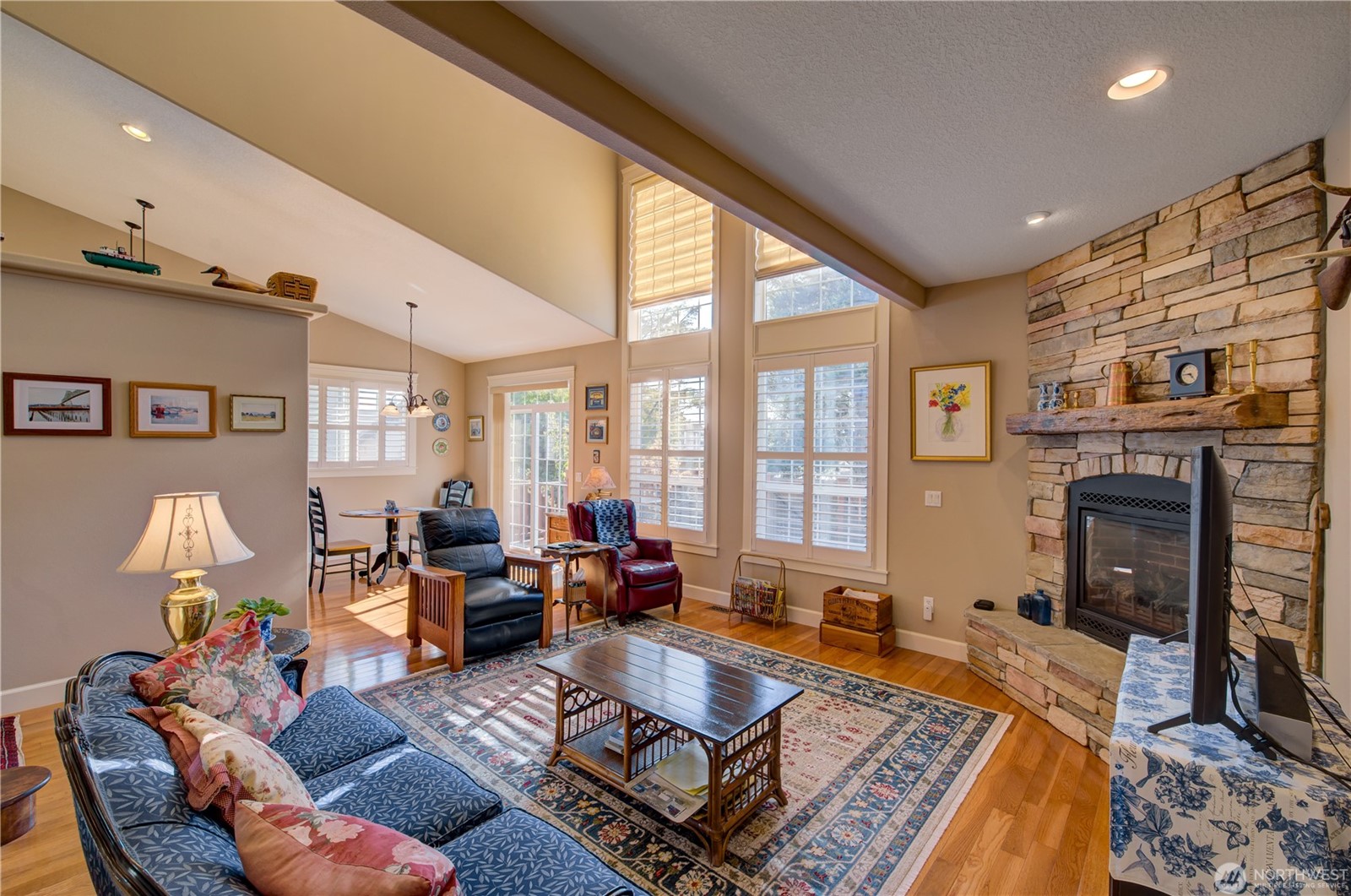 Long Beach, Washington, 98631, United States, 3 Bedrooms Bedrooms, ,4 BathroomsBathrooms,Residential,For Sale,1937572