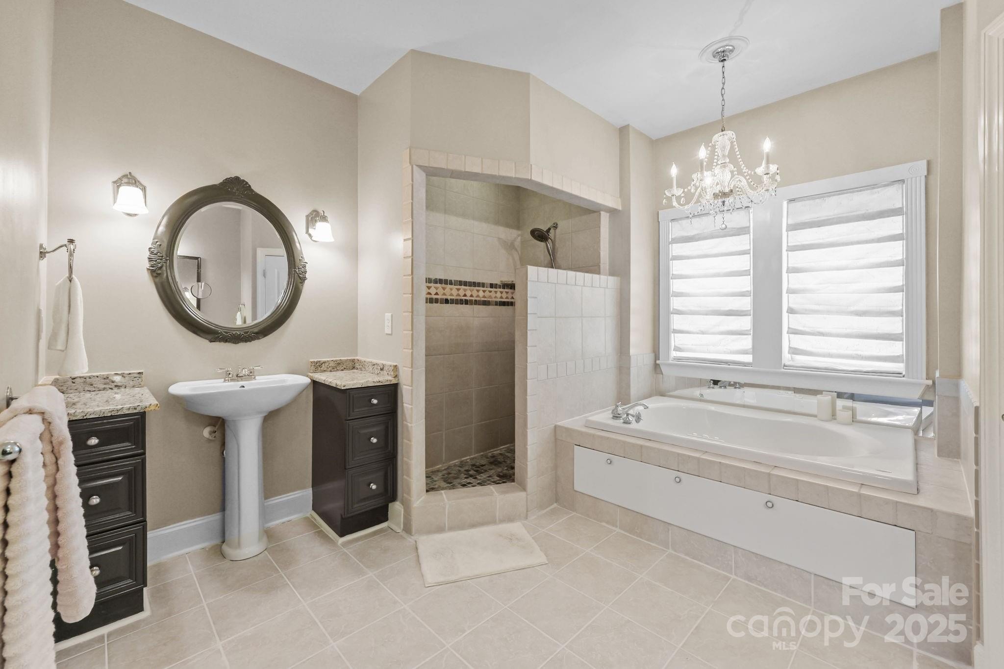 Salisbury, North Carolina, 28144, United States, 4 Bedrooms Bedrooms, ,4 BathroomsBathrooms,Residential,For Sale,1974637