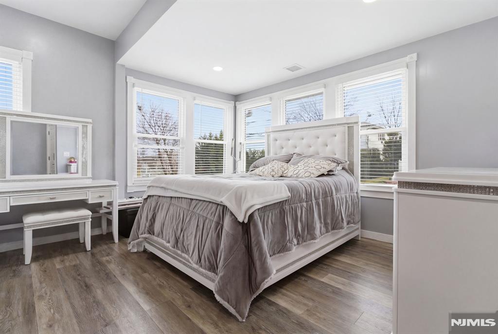 Clifton, New Jersey, 07011, United States, 3 Bedrooms Bedrooms, ,3 BathroomsBathrooms,Residential,For Sale,2028010