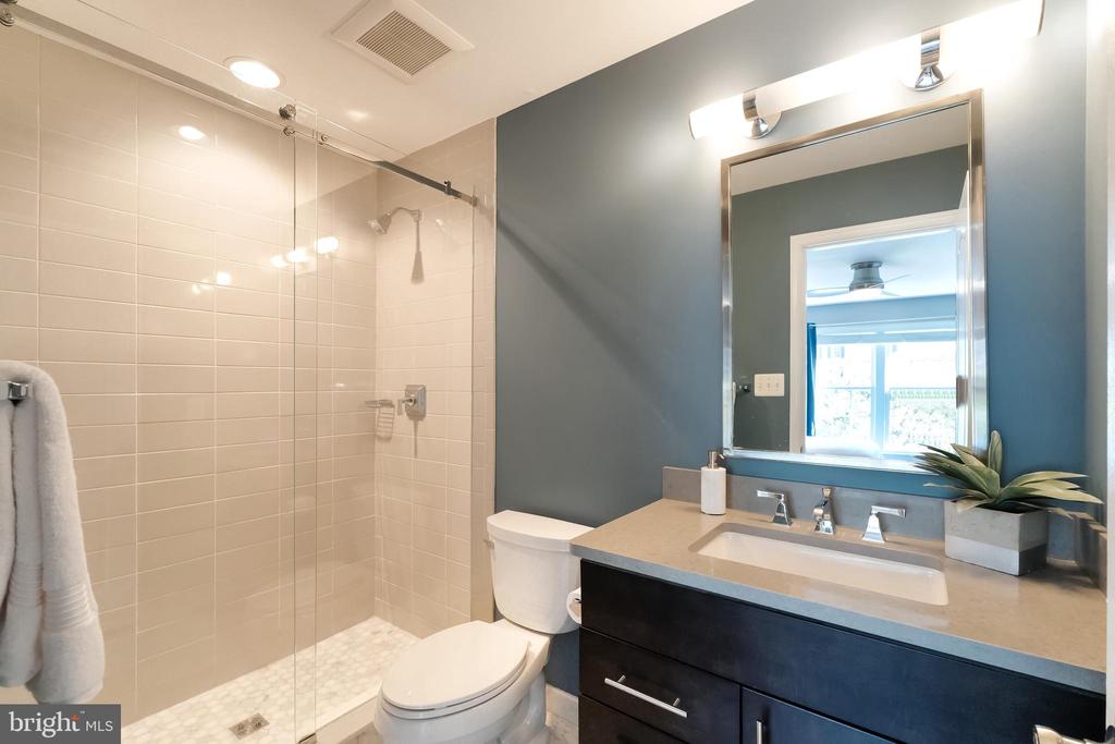 Vienna, Virginia, 22182, United States, 5 Bedrooms Bedrooms, ,6 BathroomsBathrooms,Residential,For Sale,1943879