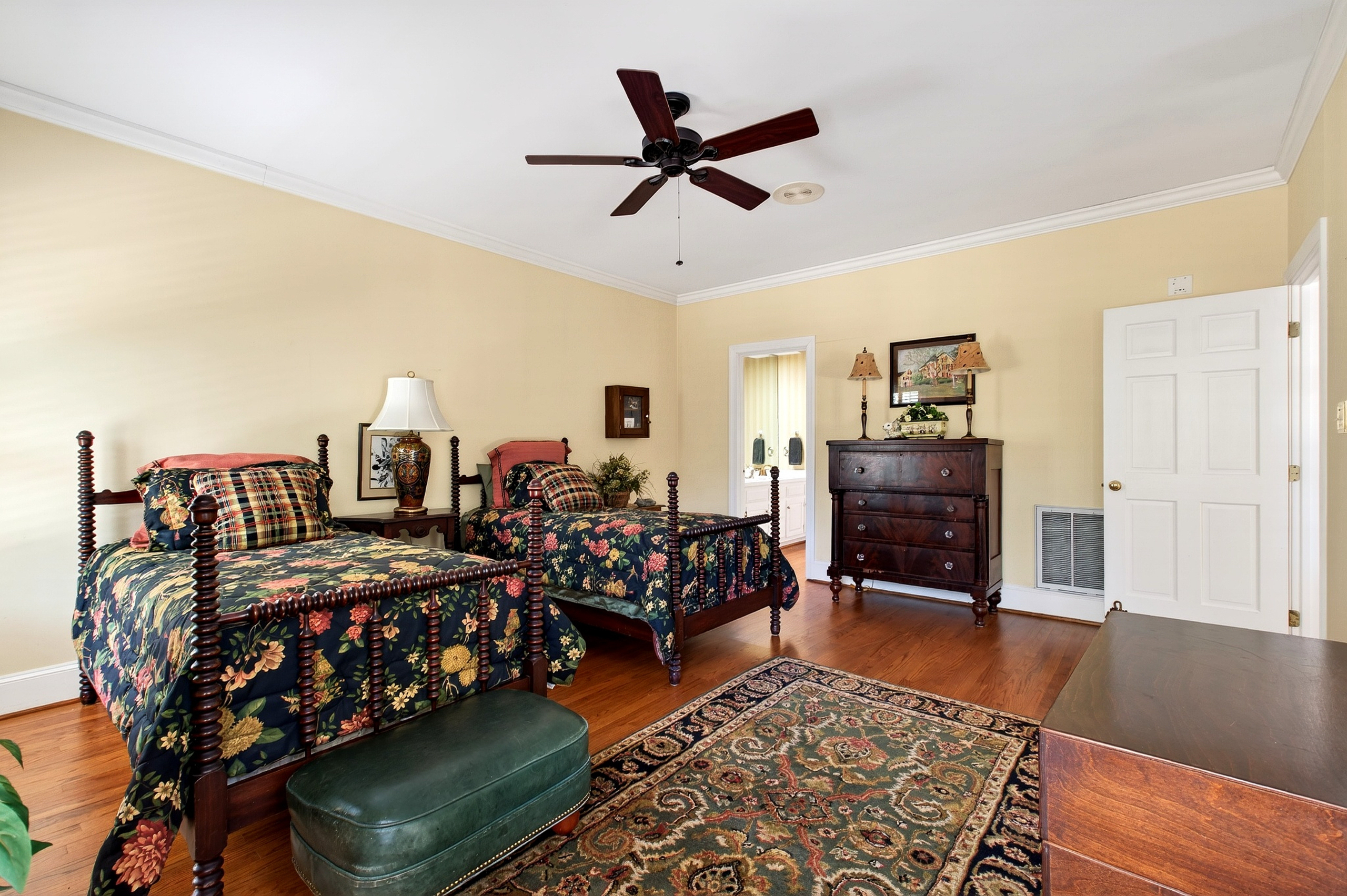  2733 Toxey Drive, Raleigh, NC, 27609 - 物件實景
