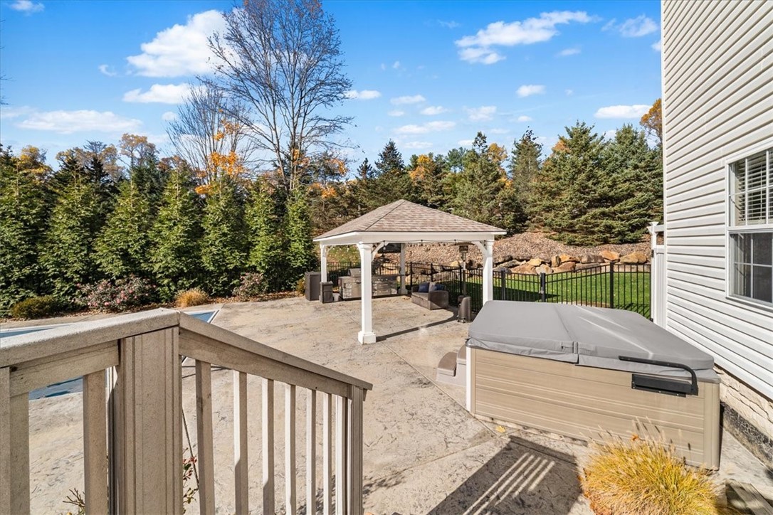 Pine Twp, Pennsylvania, 16046, United States, 5 Bedrooms Bedrooms, ,6 BathroomsBathrooms,Residential,For Sale,1989507