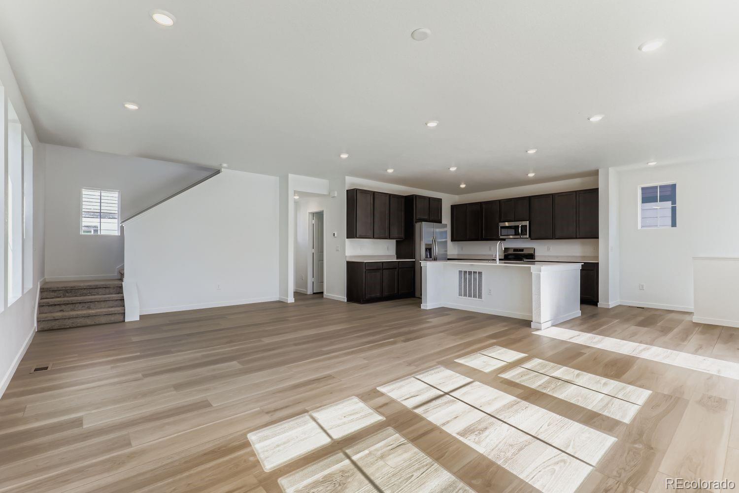 Thornton, Colorado, 80602, United States, 3 Bedrooms Bedrooms, ,2 BathroomsBathrooms,Residential,For Sale,1956727