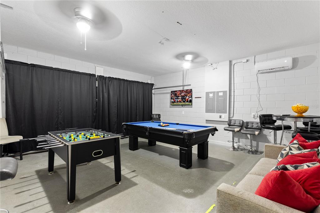 Davenport, Florida, 33837, United States, 10 Bedrooms Bedrooms, ,8 BathroomsBathrooms,Residential,For Sale,1996234