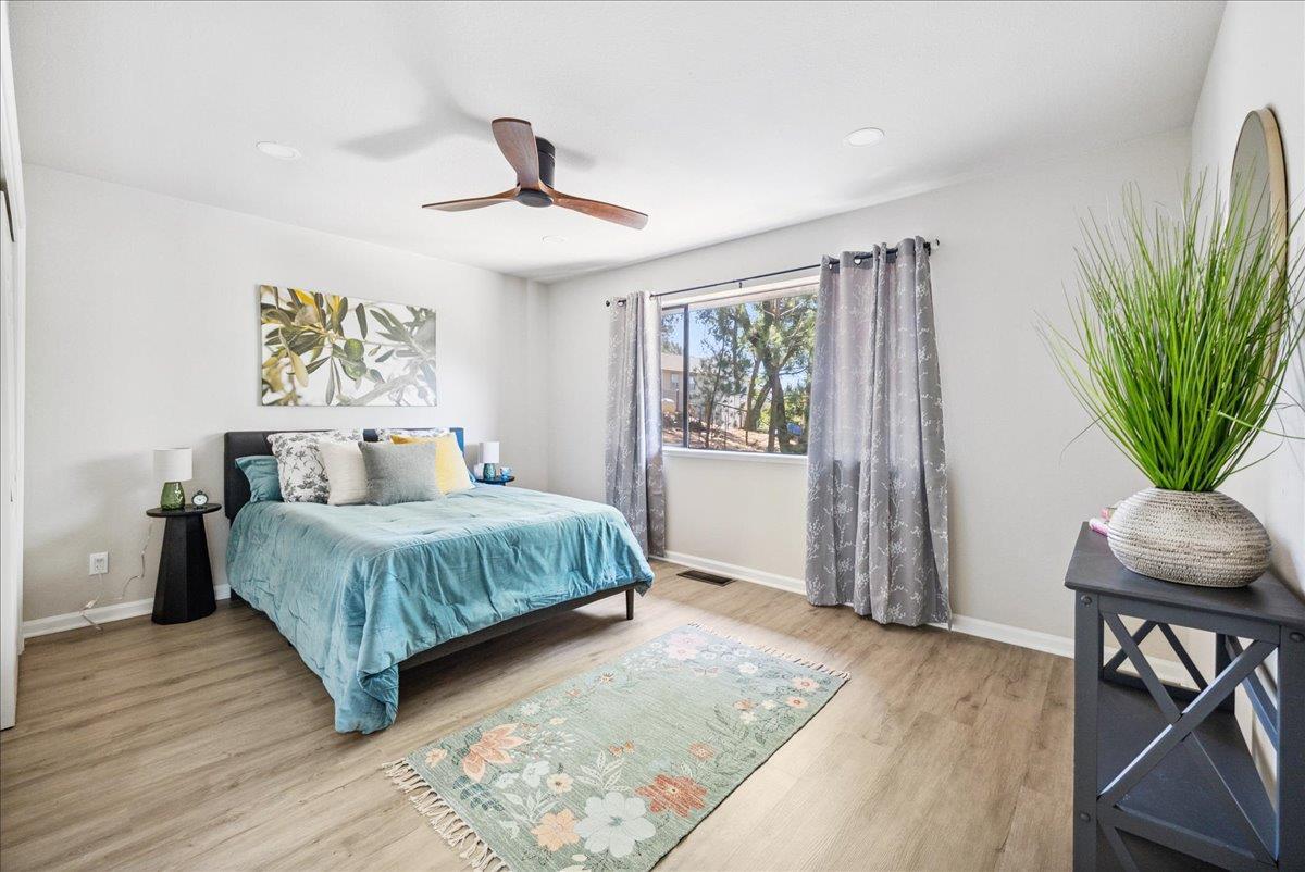 Grass Valley, California, 95949, United States, 4 Bedrooms Bedrooms, ,3 BathroomsBathrooms,Residential,For Sale,1976172