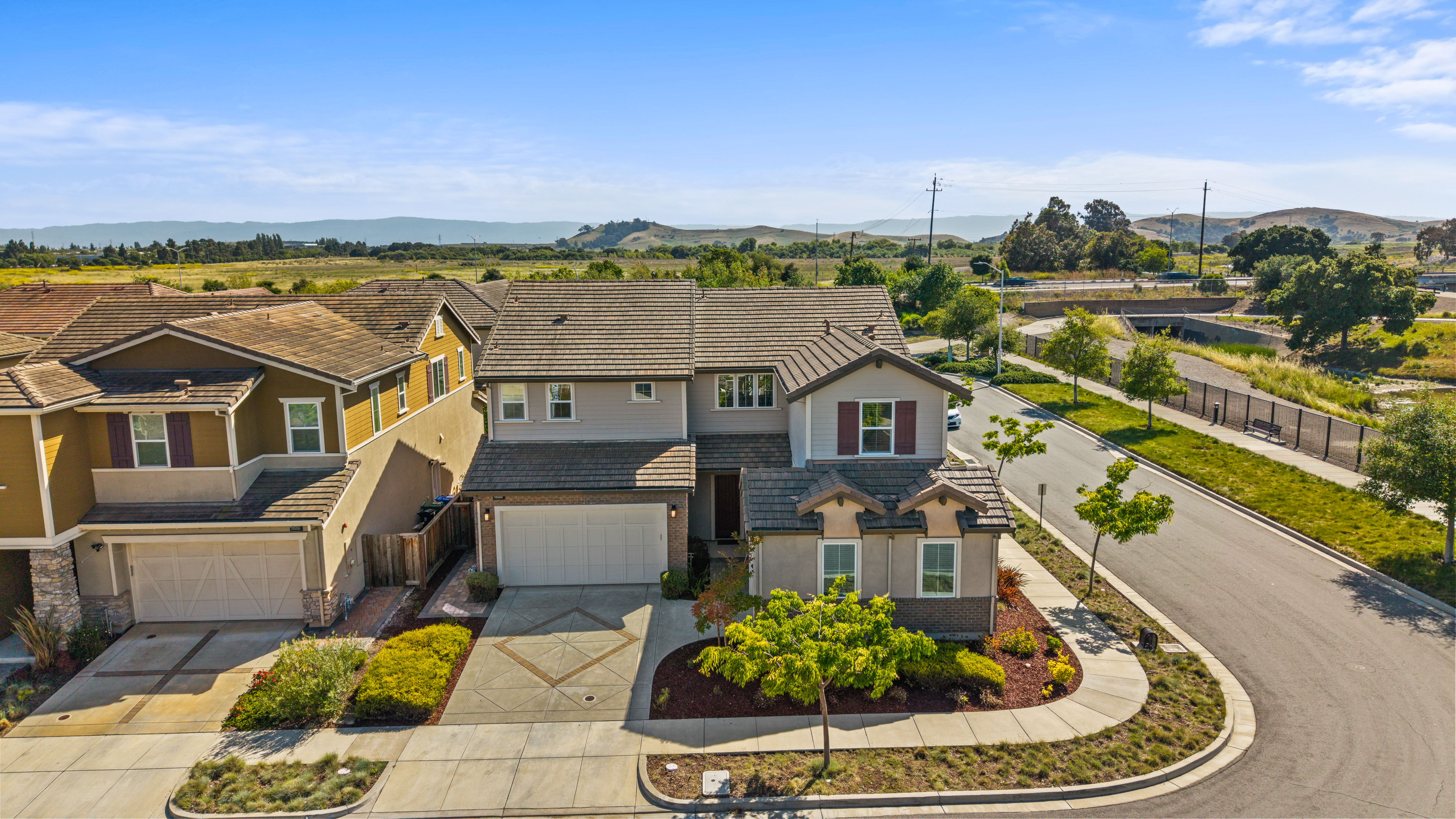  A Beautifully Appointed Patterson Ranch Home Offering Effortless Modern Living - 物件實景