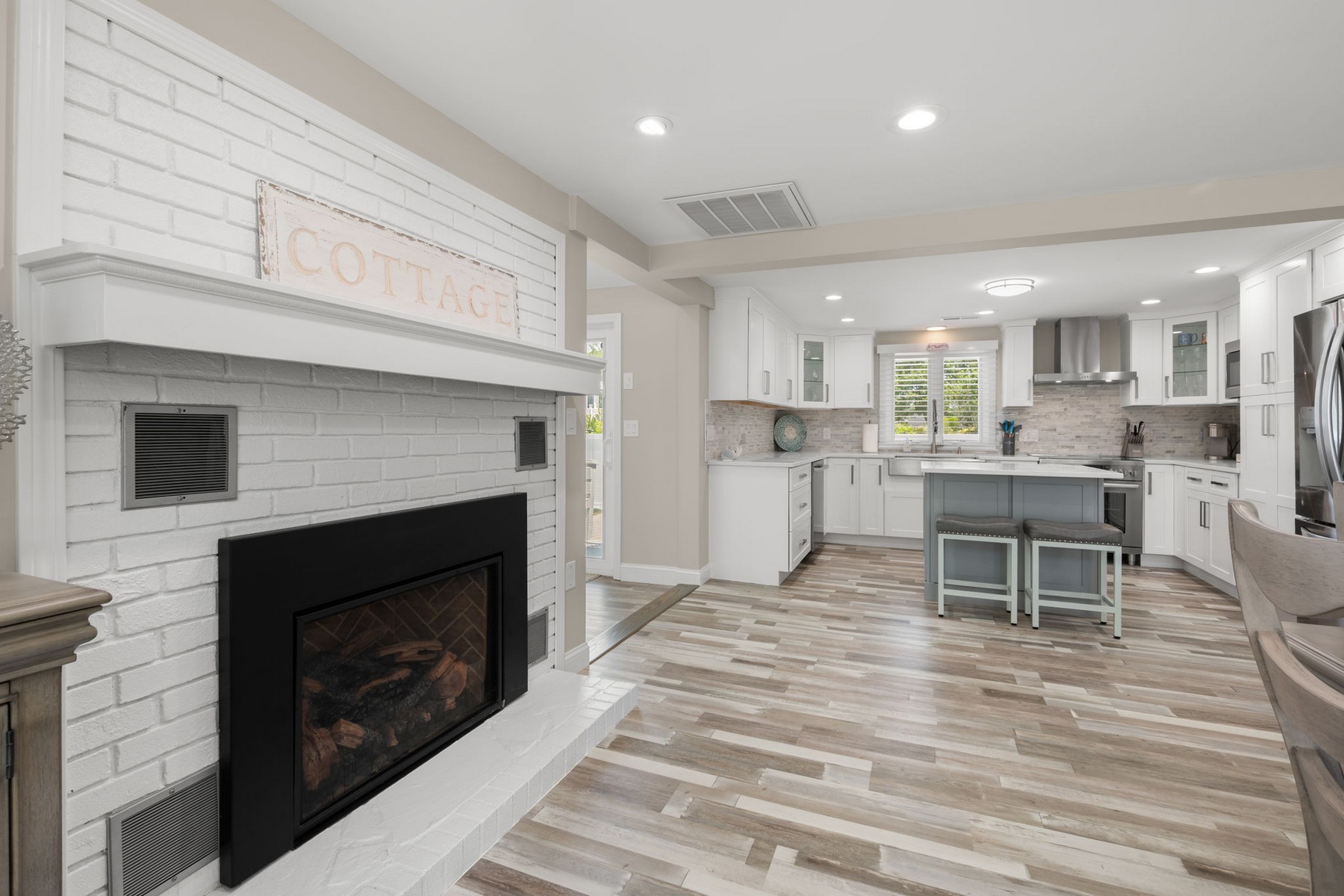  completely remodeled and update contemporary ranch - 物件實景