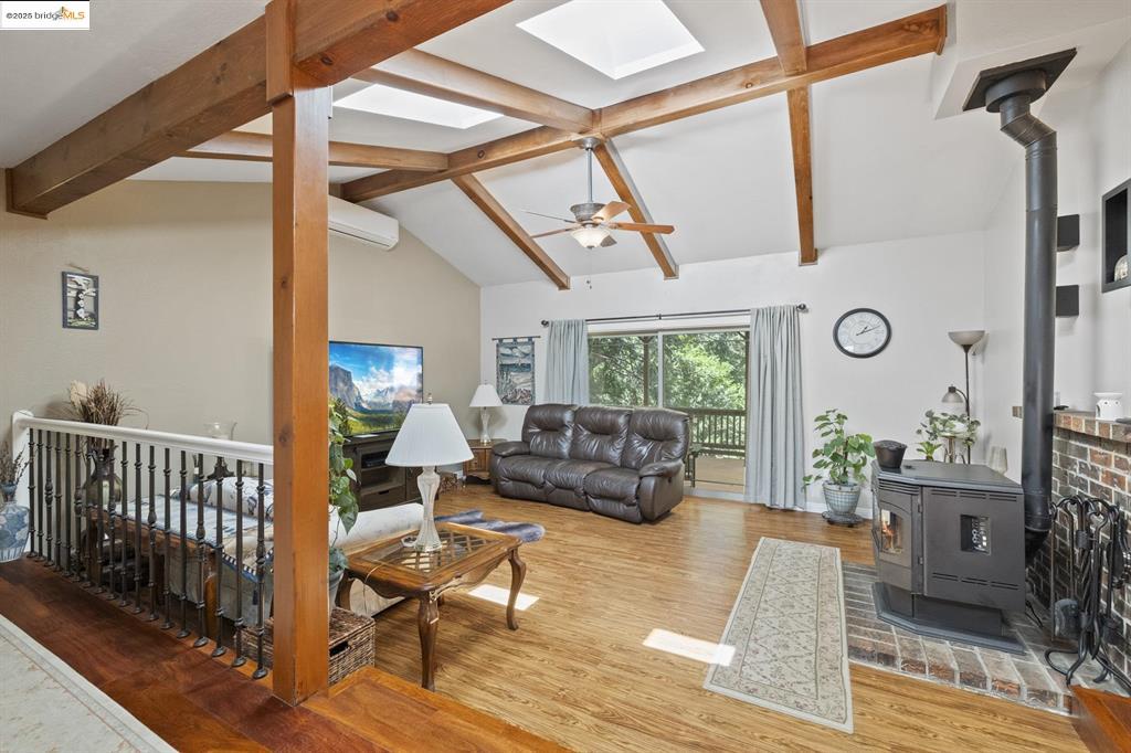 Twain Harte, California, 95383, United States, 3 Bedrooms Bedrooms, ,3 BathroomsBathrooms,Residential,For Sale,1862195
