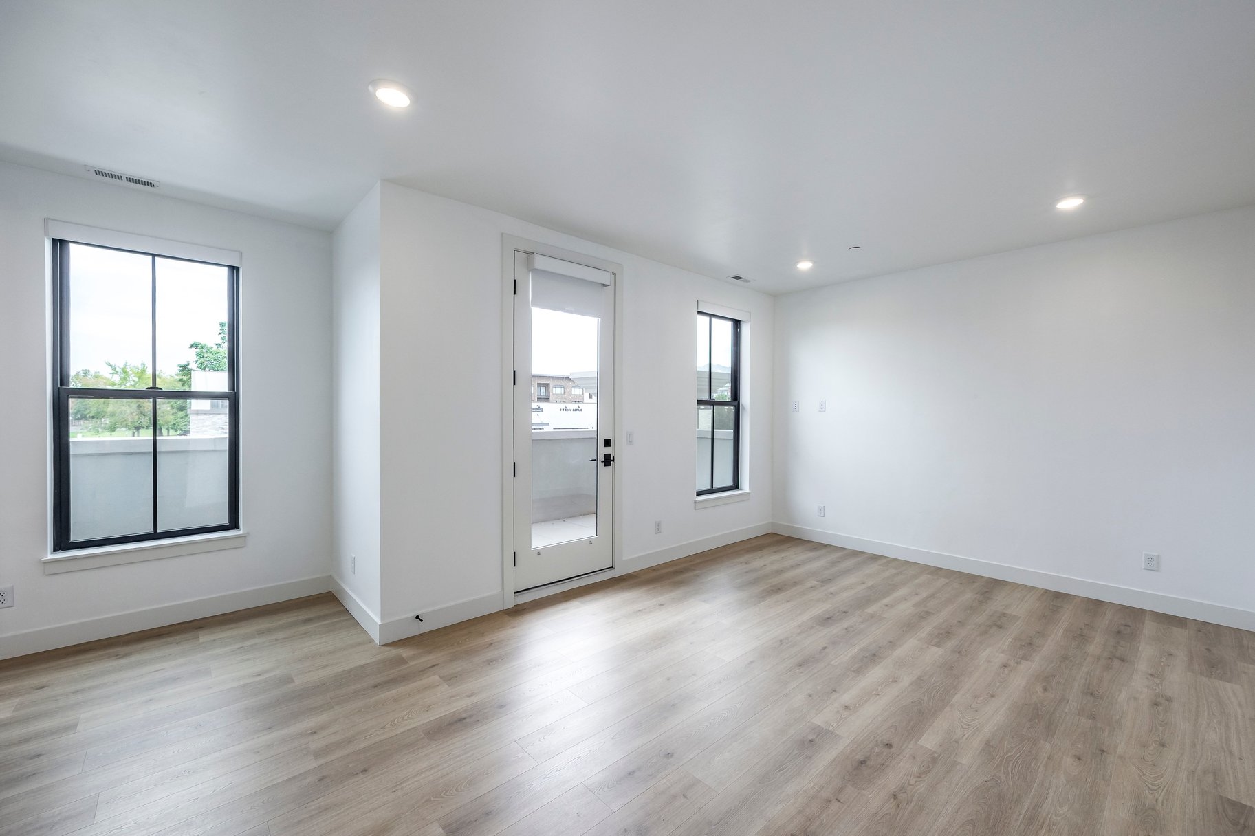  First-Ever Release, Exclusive Private Collection Condo at Apollo Square - 物件實景
