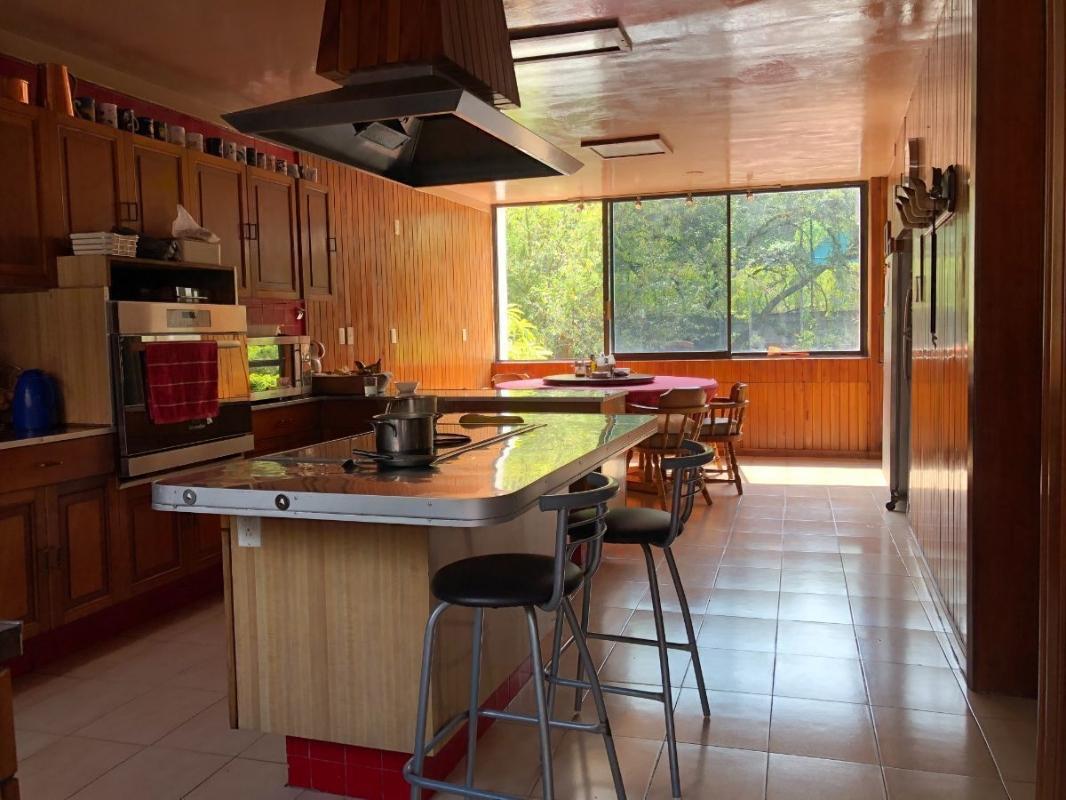 Bosques de Moctezuma, Huixquilucan, Estado de México, 52784, Mexico, 4 Bedrooms Bedrooms, ,8 BathroomsBathrooms,Residential,For Sale,Bosques de Moctezuma,1621931