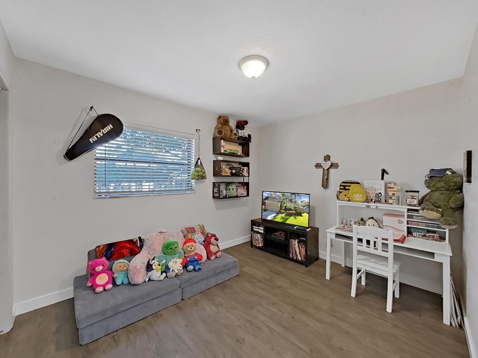 PALM HARBOR, Florida, 34683, United States, 5 Bedrooms Bedrooms, ,2 BathroomsBathrooms,Residential,For Sale,1982999