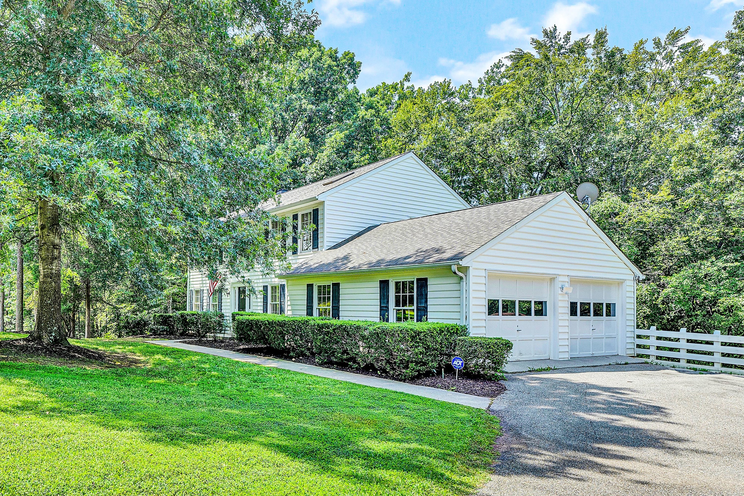 Bedford, Virginia, 24523, United States, 4 Bedrooms Bedrooms, ,4 BathroomsBathrooms,Residential,For Sale,1914324