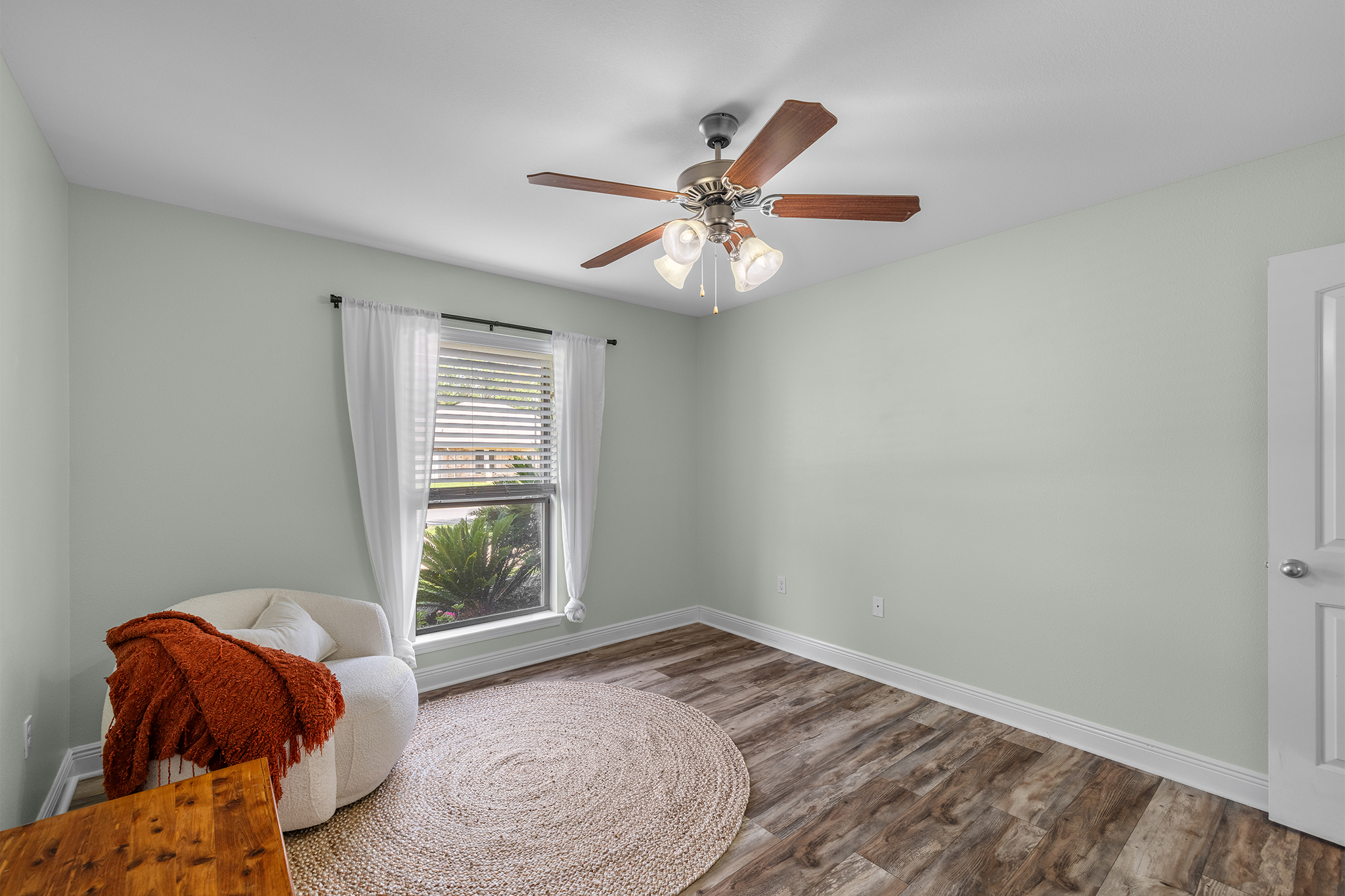  Spacious Craftsman in Summerset Estates - 物件實景