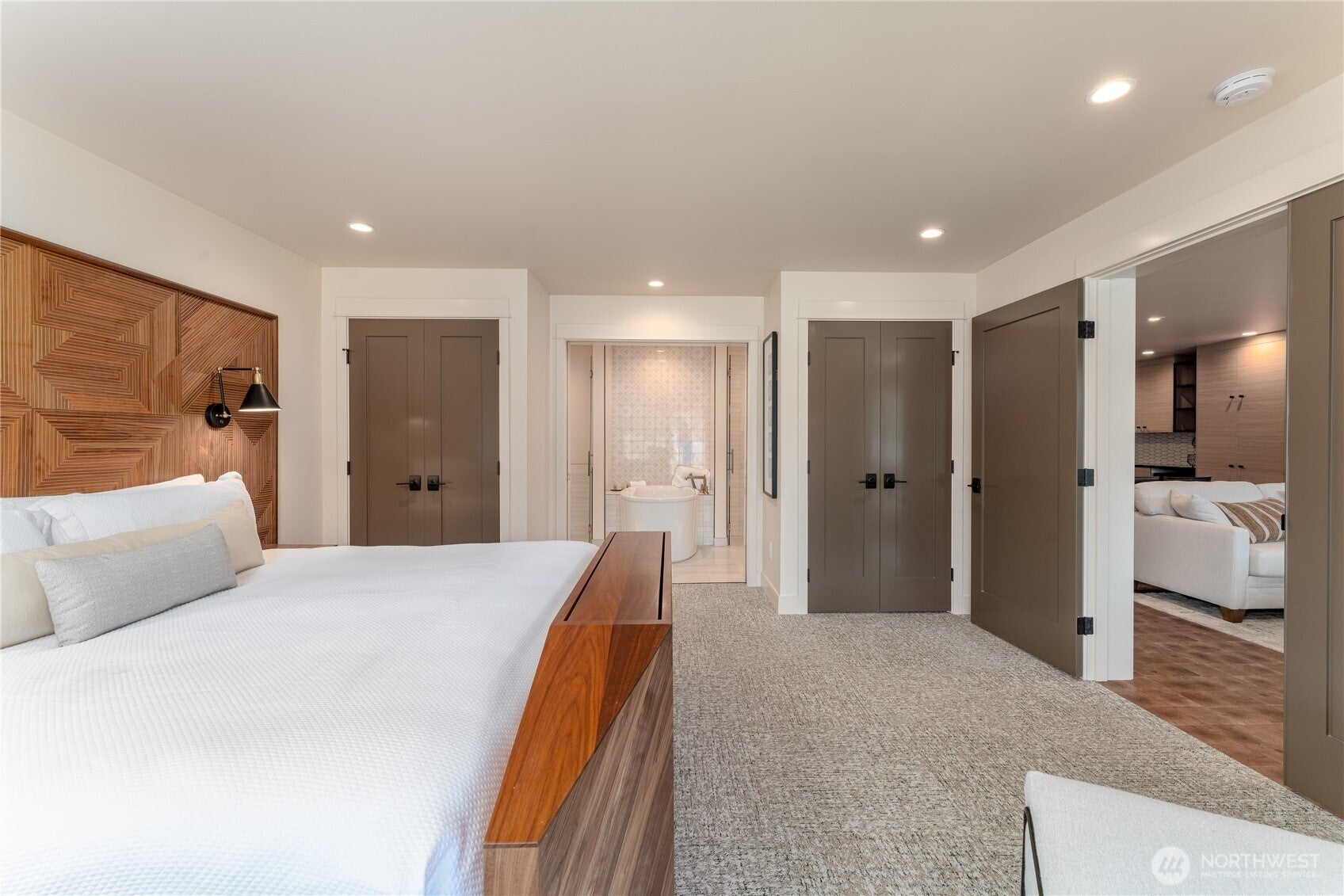 Manson, Washington, 98831, United States, 1 Bedroom Bedrooms, ,2 BathroomsBathrooms,Residential,For Sale,1847546