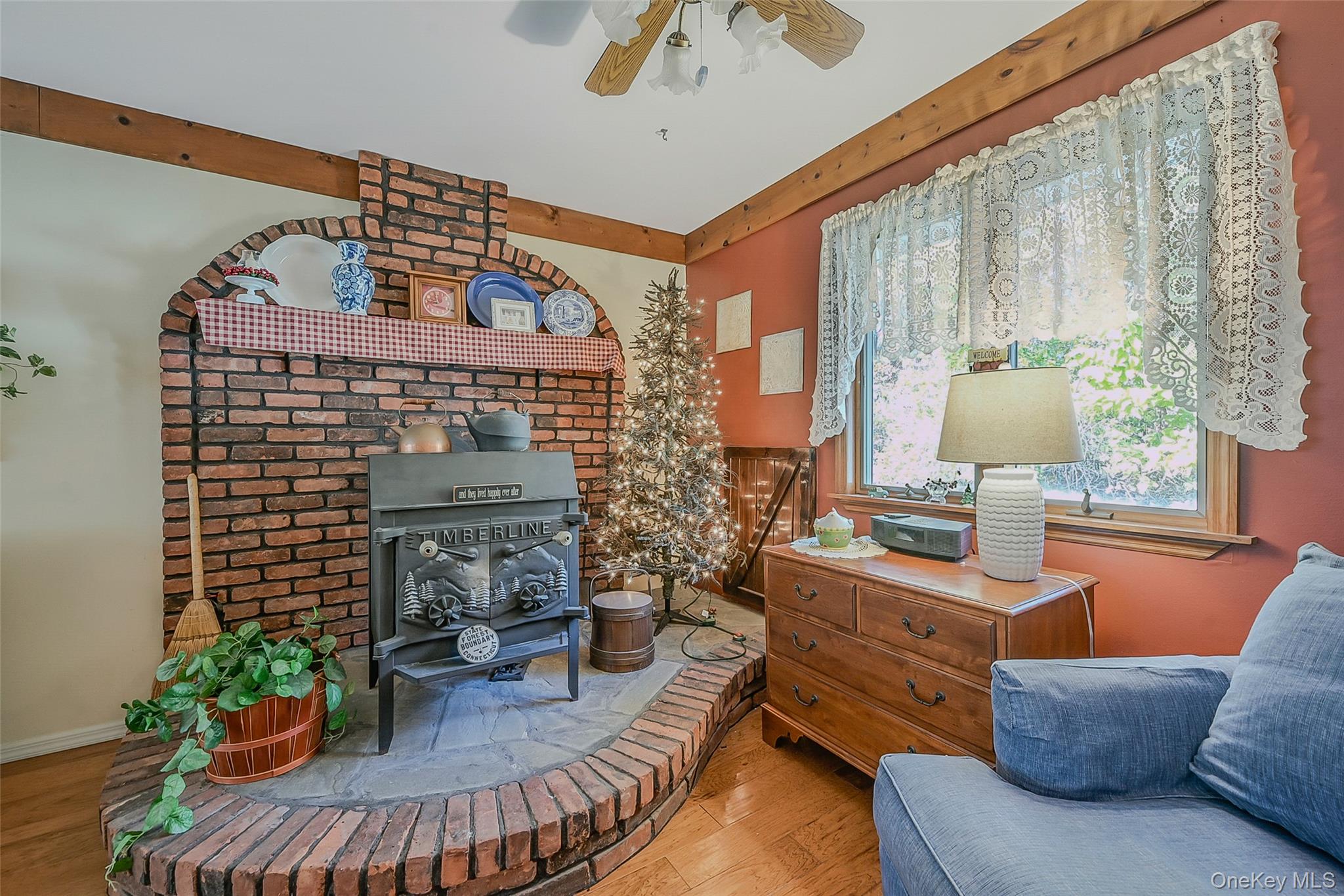 Selden, New York, 11784, United States, 3 Bedrooms Bedrooms, ,2 BathroomsBathrooms,Residential,For Sale,1988093