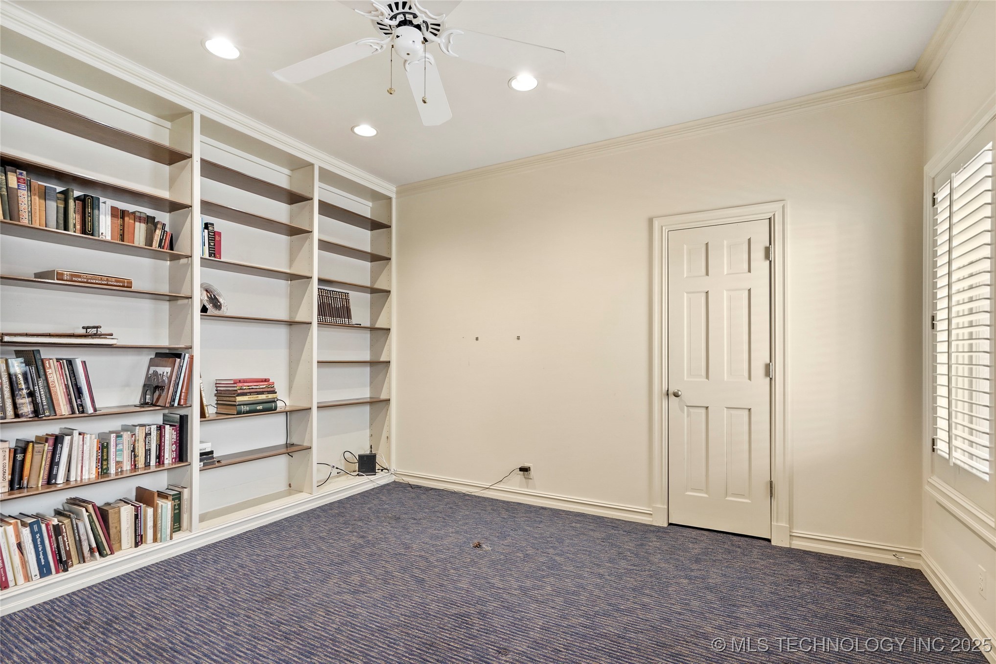 Tulsa, Oklahoma, 74135, United States, 3 Bedrooms Bedrooms, ,4 BathroomsBathrooms,Residential,For Sale,1902130