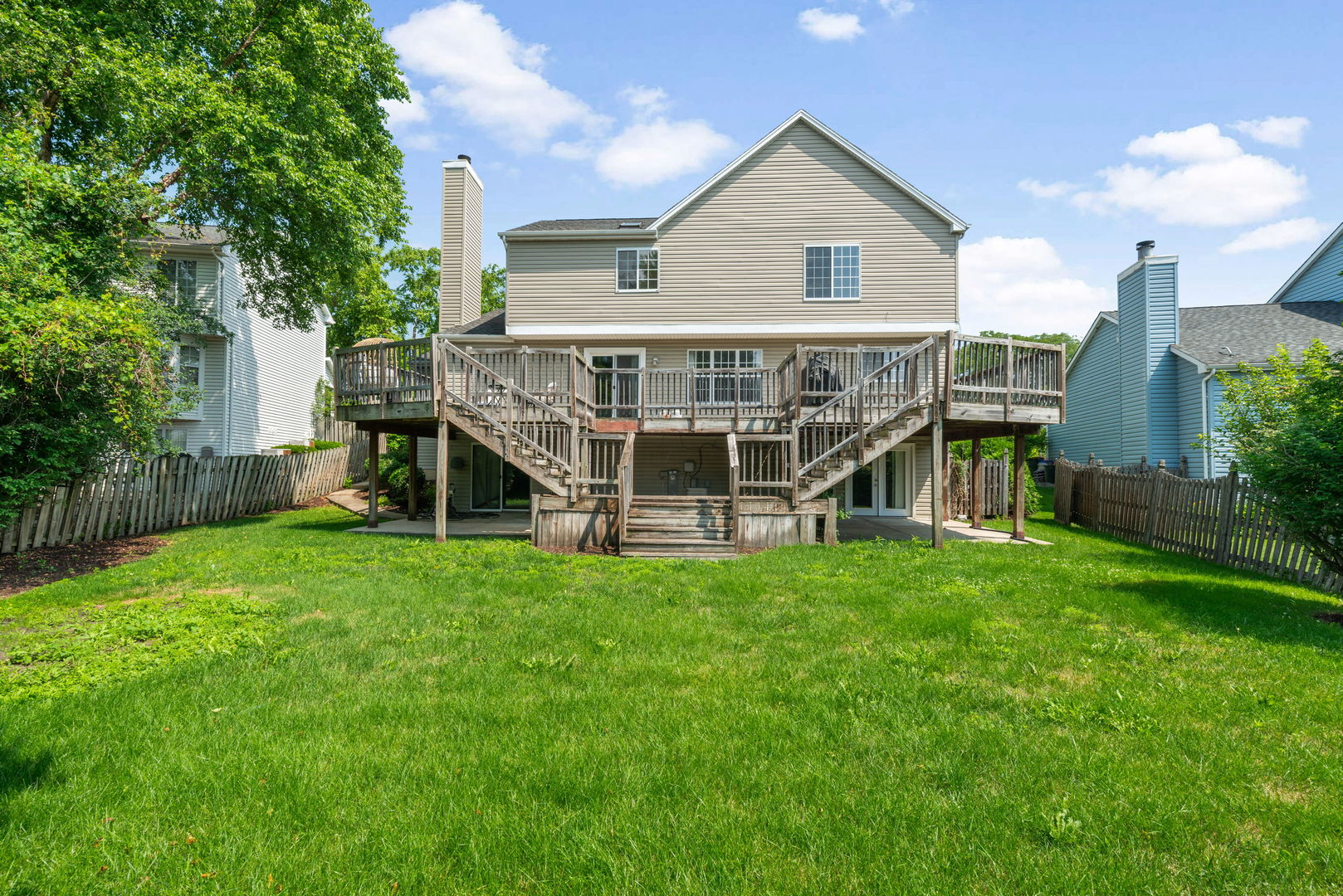 Carol Stream, Illinois, 60188, United States, 4 Bedrooms Bedrooms, ,4 BathroomsBathrooms,Residential,For Sale,1903494
