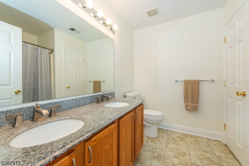 Washington Boro, New Jersey, 07882, United States, 4 Bedrooms Bedrooms, ,3 BathroomsBathrooms,Residential,For Sale,1947065