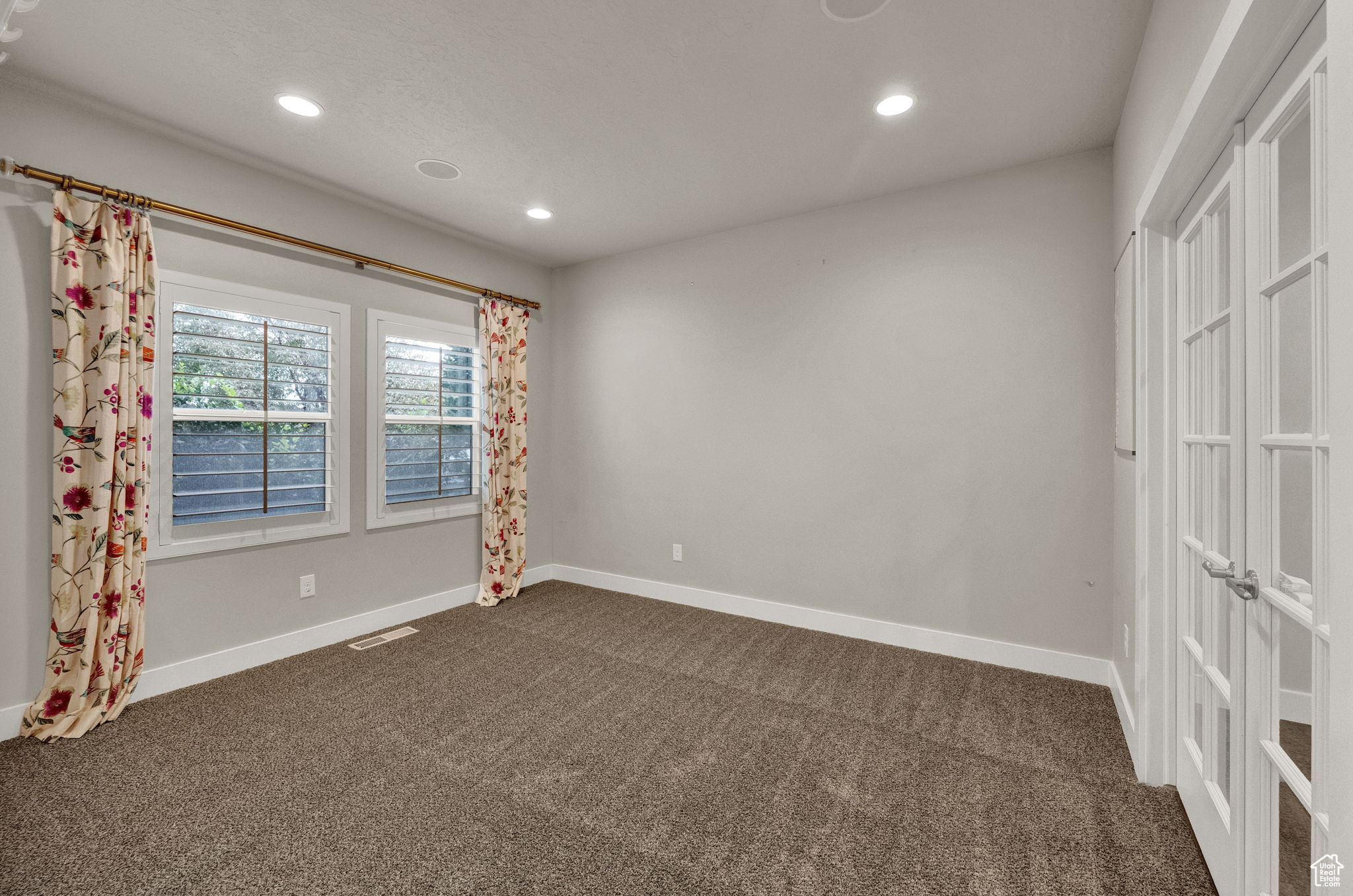 Herriman, Utah, 84096, United States, 5 Bedrooms Bedrooms, ,3 BathroomsBathrooms,Residential,For Sale,1991477