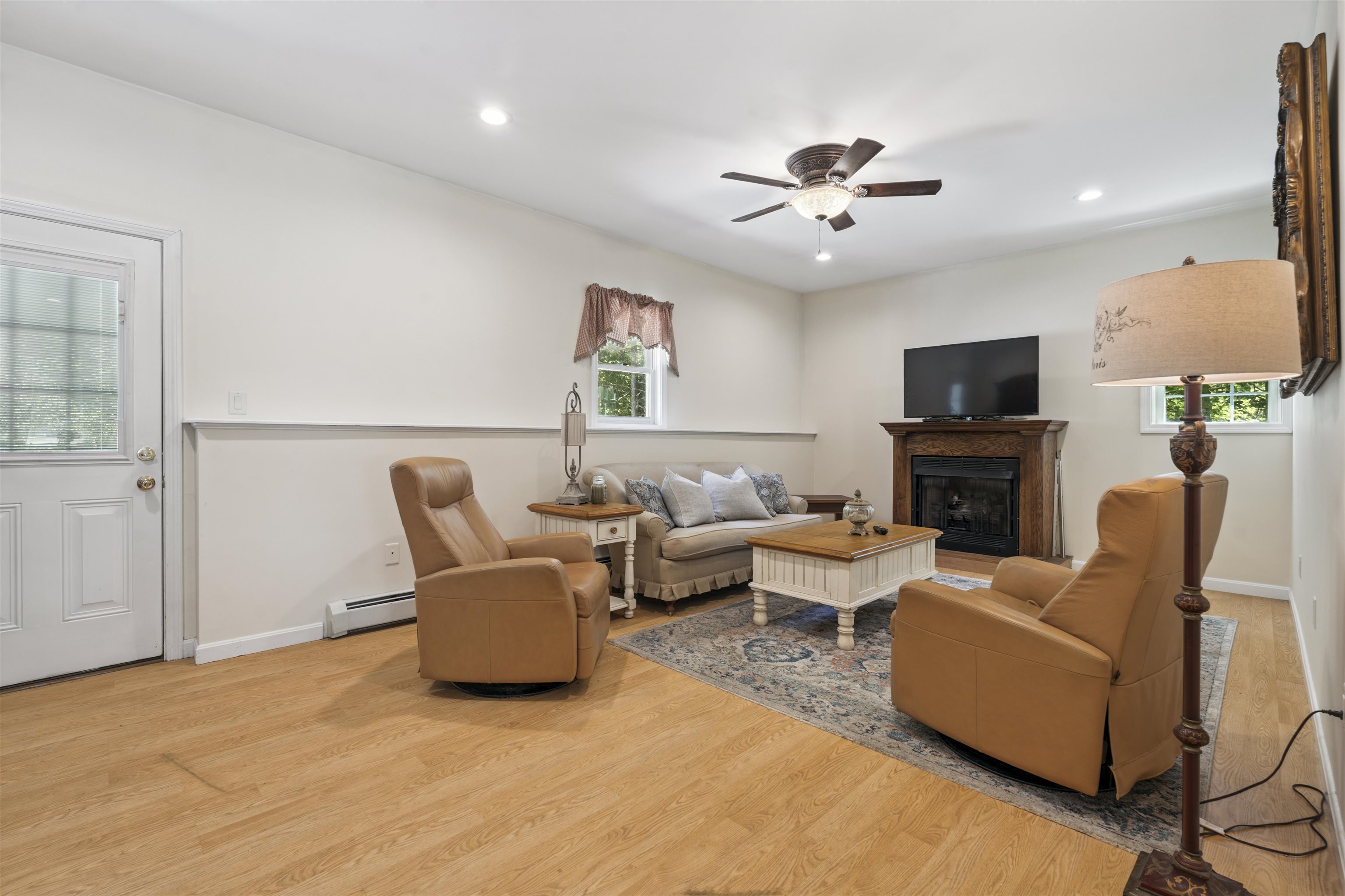 Gilford, New Hampshire, 03249, United States, 4 Bedrooms Bedrooms, ,1 BathroomBathrooms,Residential,For Sale,1901287