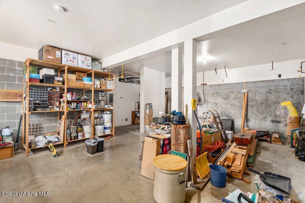 Coeur d'Alene, Idaho, 83814, United States, 4 Bedrooms Bedrooms, ,3 BathroomsBathrooms,Residential,For Sale,1981796