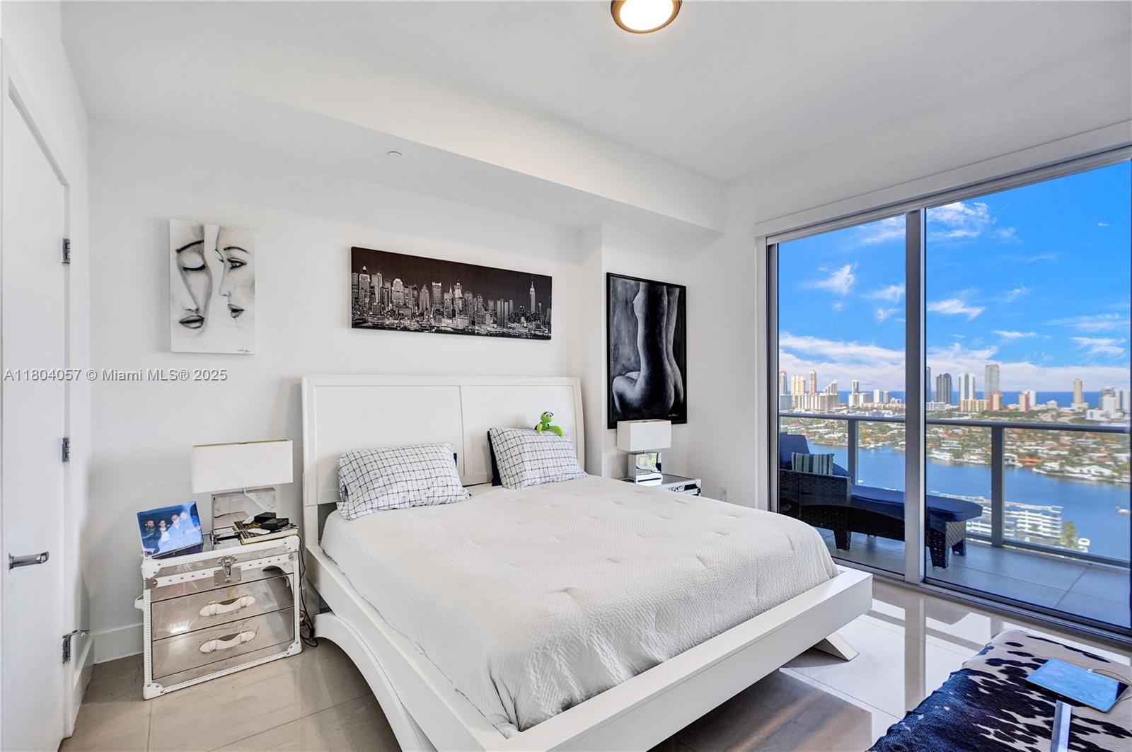 North Miami Beach, Florida, 33160, United States, 2 Bedrooms Bedrooms, ,2 BathroomsBathrooms,Residential,For Sale,1826638