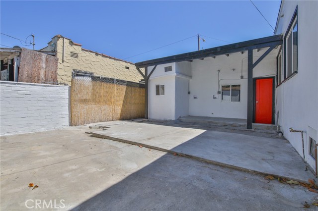 Los Angeles, California, 90001, United States, 4 Bedrooms Bedrooms, ,Residential,For Sale,1928071